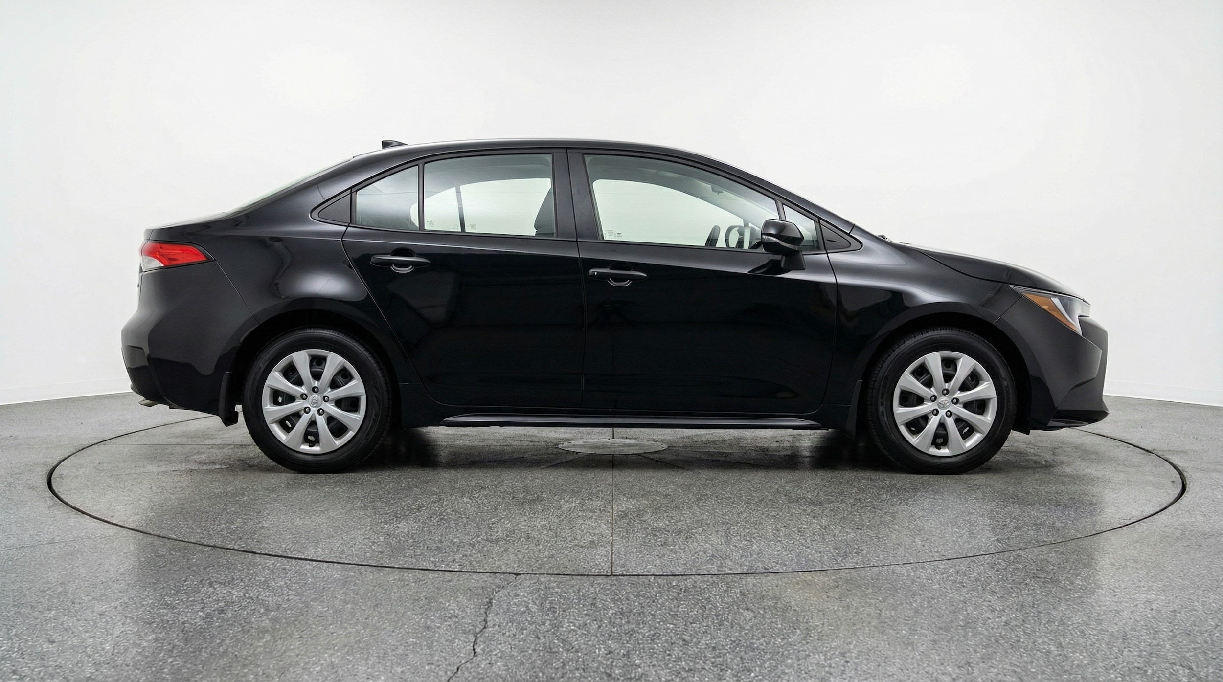 Thumbnail: 2025 Toyota Corolla - 8