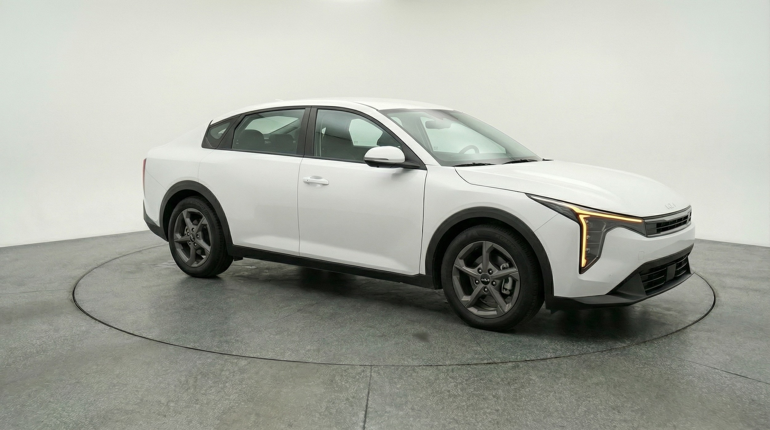 Thumbnail: 2025 Kia K4 - 1