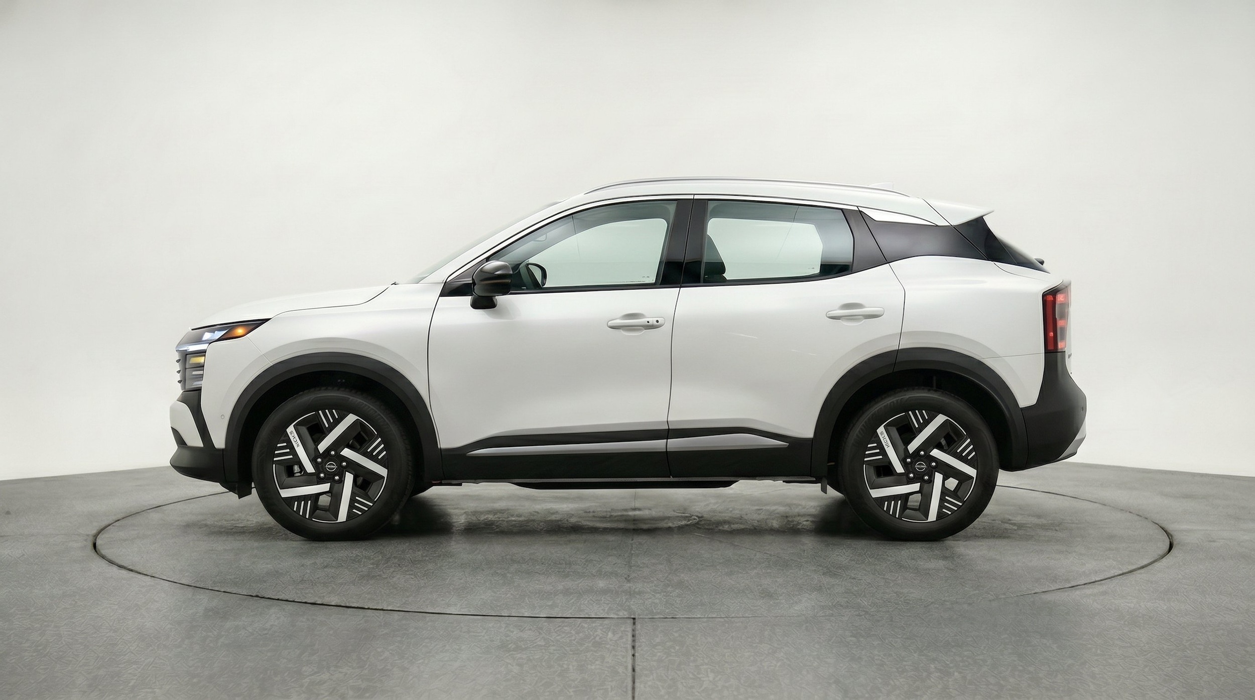 Thumbnail: 2026 Nissan Kicks - 5