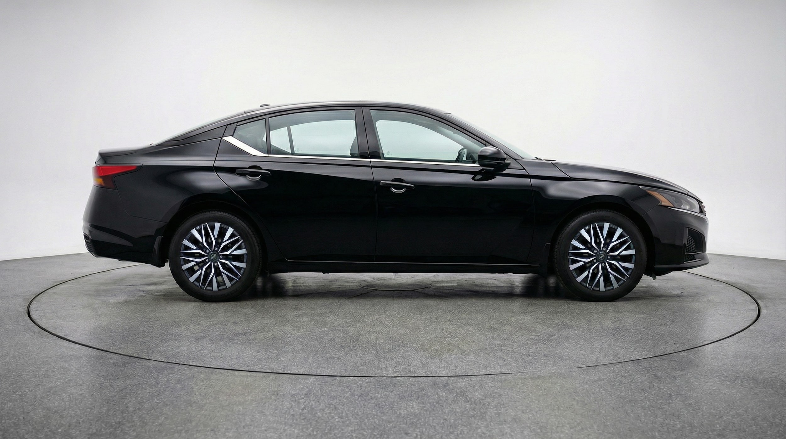 Thumbnail: 2025 Nissan Altima - 8