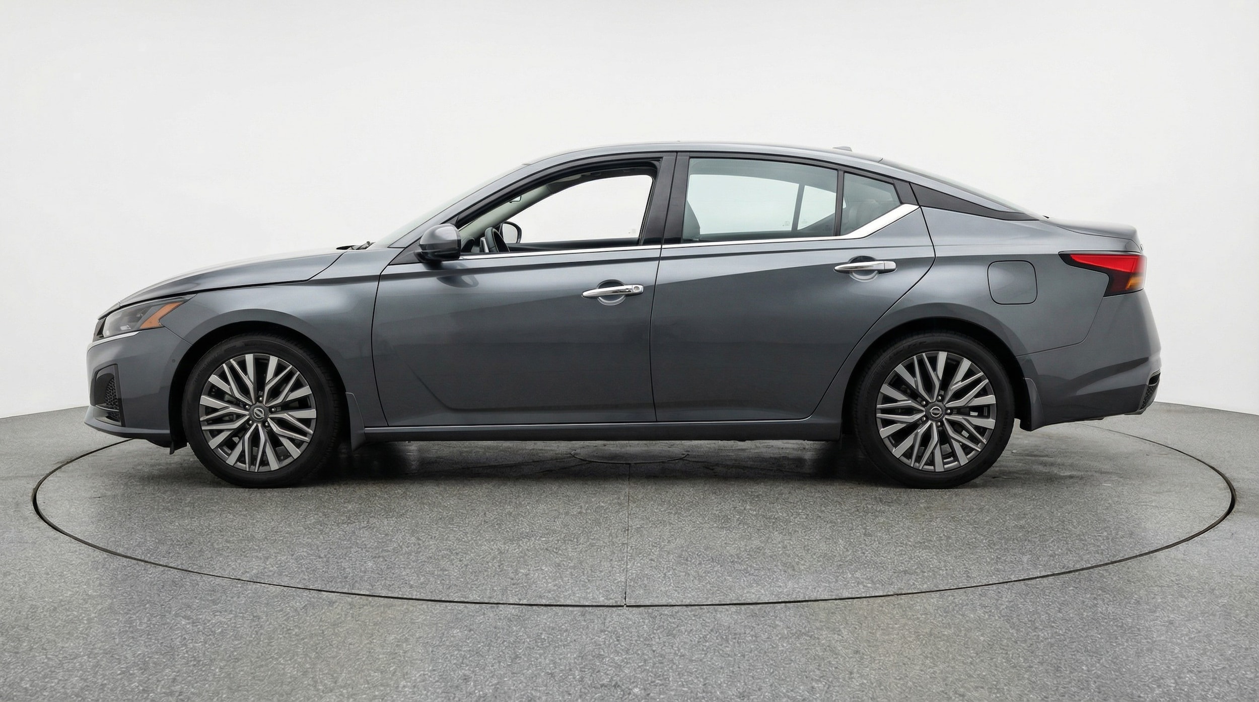 Thumbnail: 2025 Nissan Altima - 4