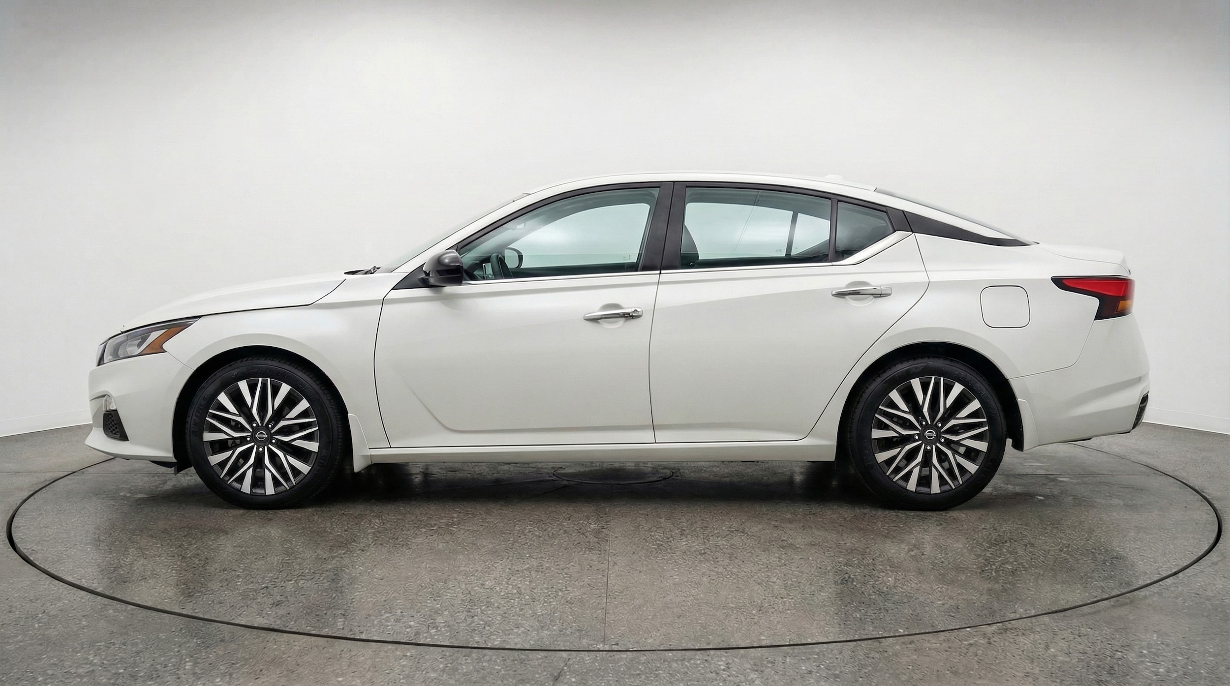 Thumbnail: 2025 Nissan Altima - 4