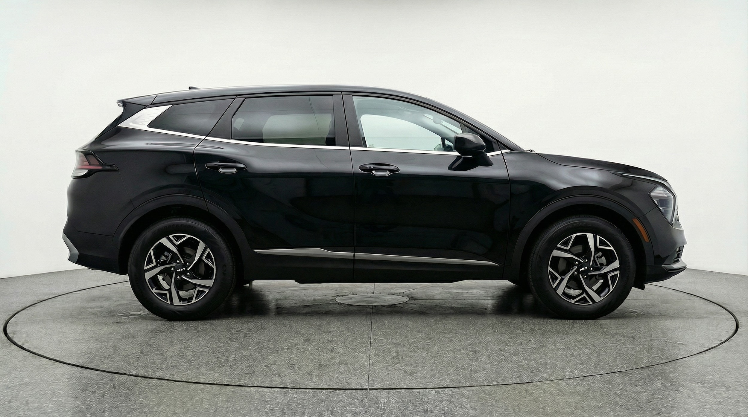 Thumbnail: 2025 Kia Sportage - 8