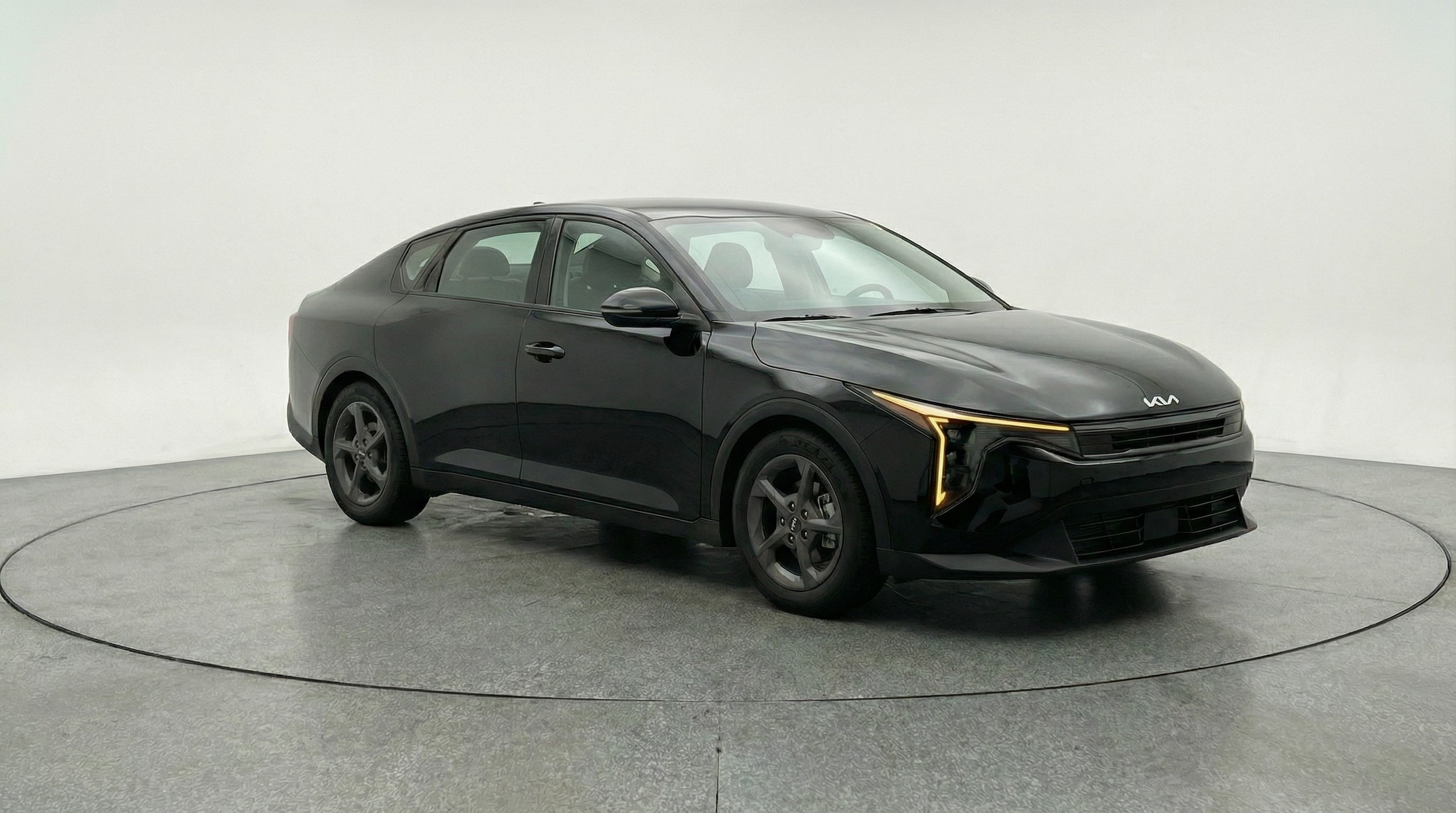 Thumbnail: 2025 Kia K4 - 1