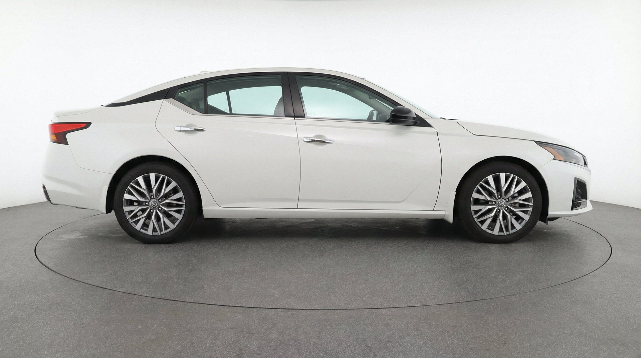 Thumbnail: 2025 Nissan Altima - 11