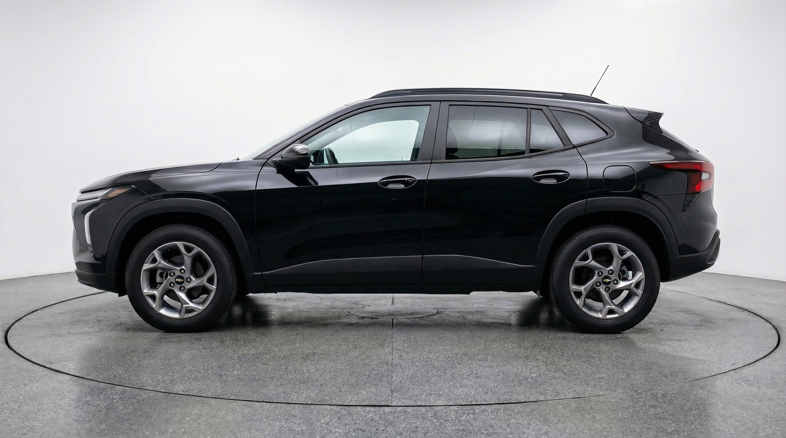 Thumbnail: 2025 Chevrolet Trax - 4