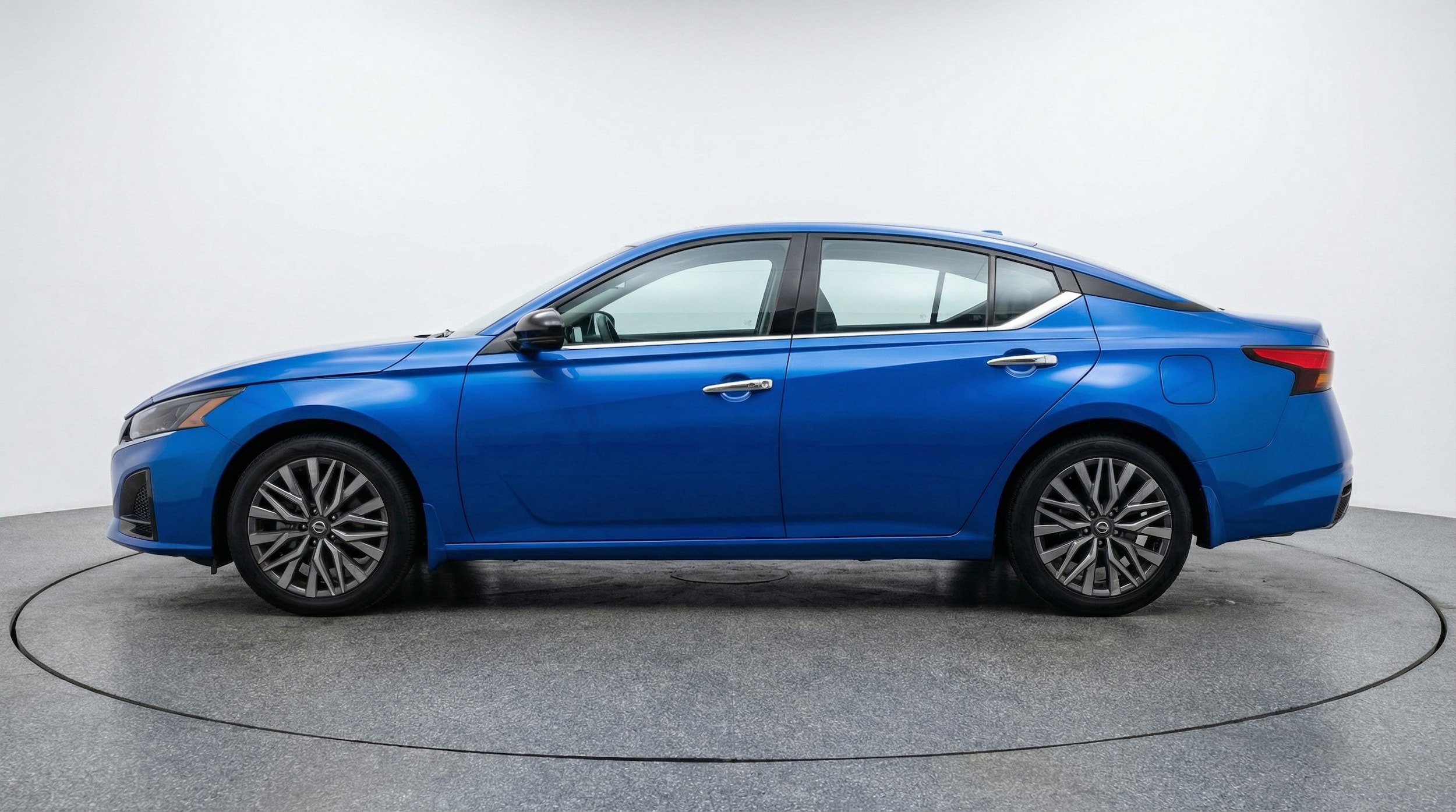 Thumbnail: 2025 Nissan Altima - 4