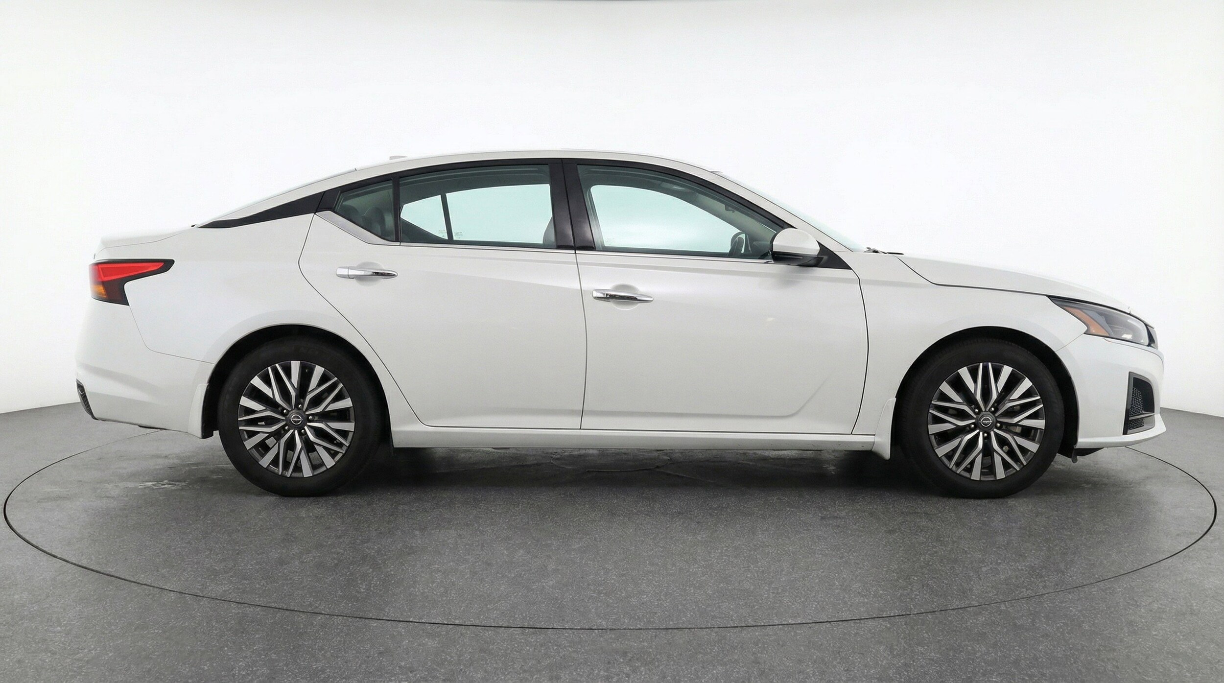 Thumbnail: 2025 Nissan Altima - 11