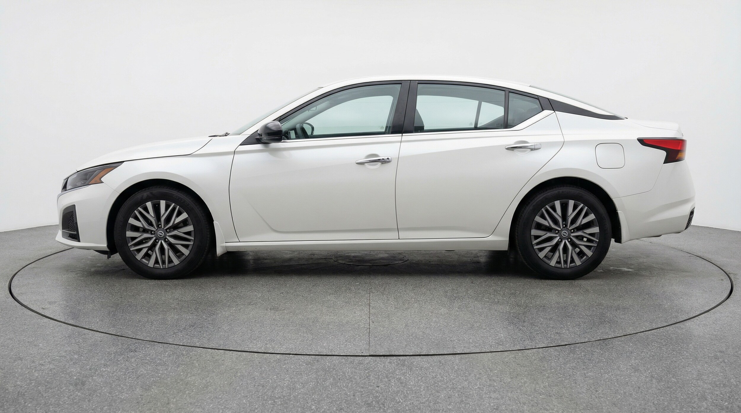 Thumbnail: 2025 Nissan Altima - 4