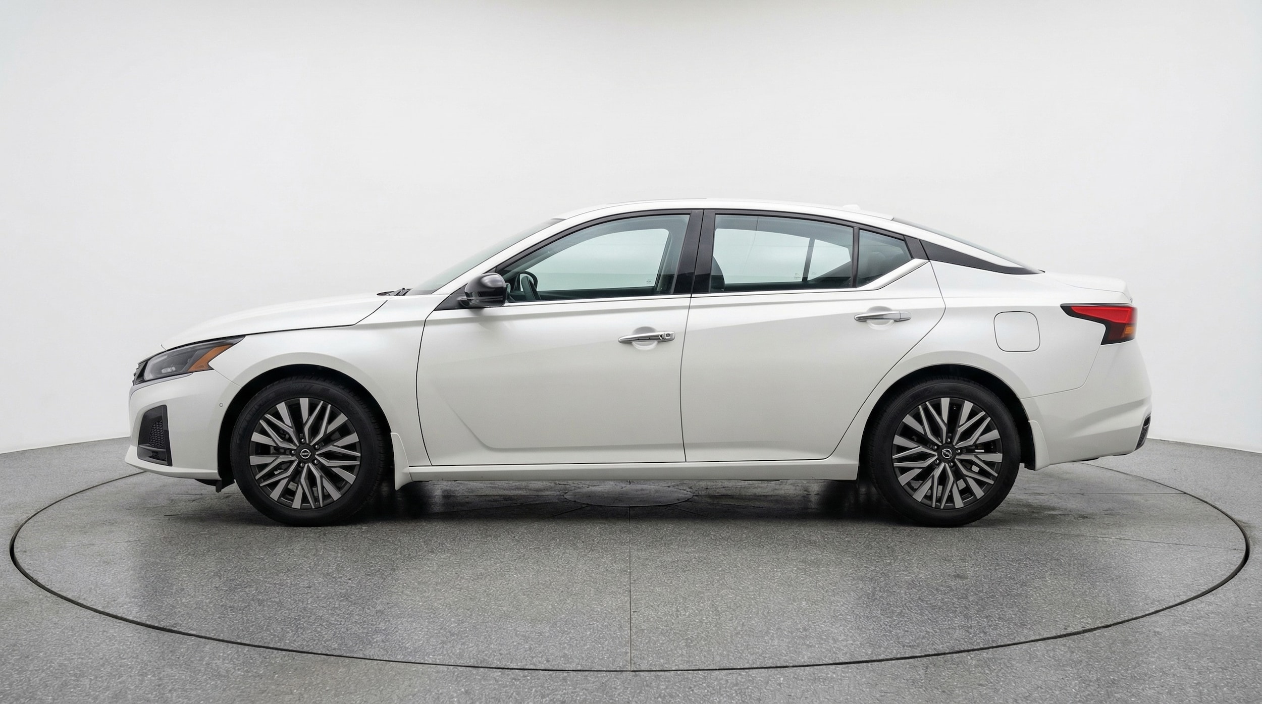 Thumbnail: 2025 Nissan Altima - 4