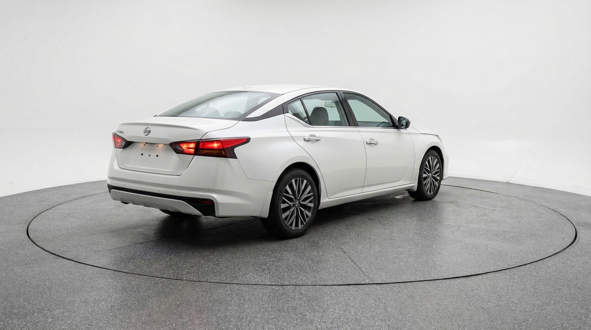 Thumbnail: 2025 Nissan Altima - 9