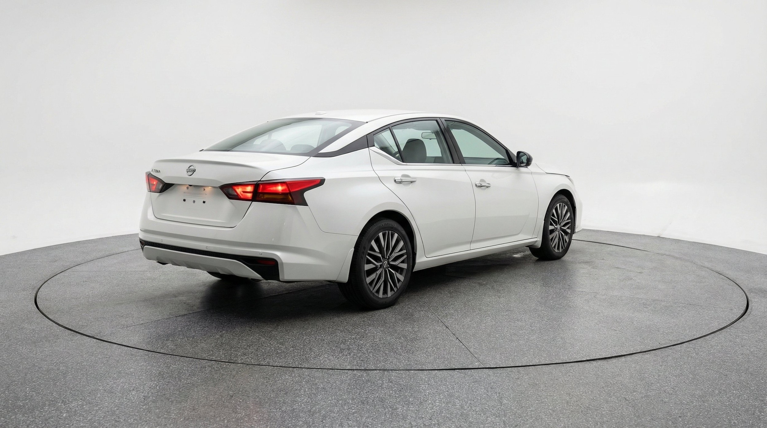 Thumbnail: 2025 Nissan Altima - 9