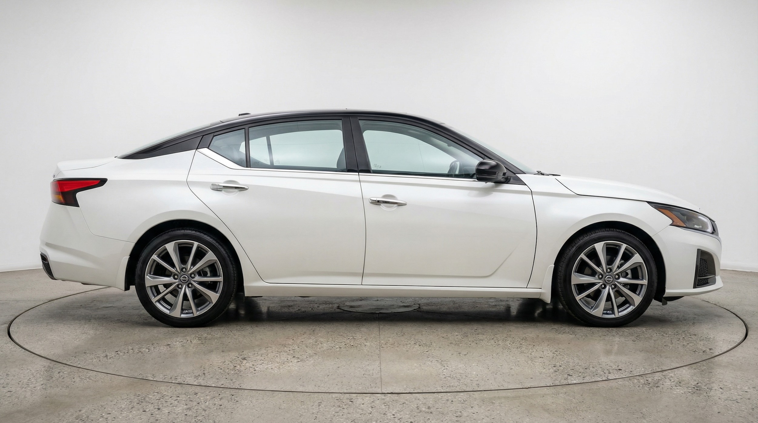 Thumbnail: 2025 Nissan Altima - 8