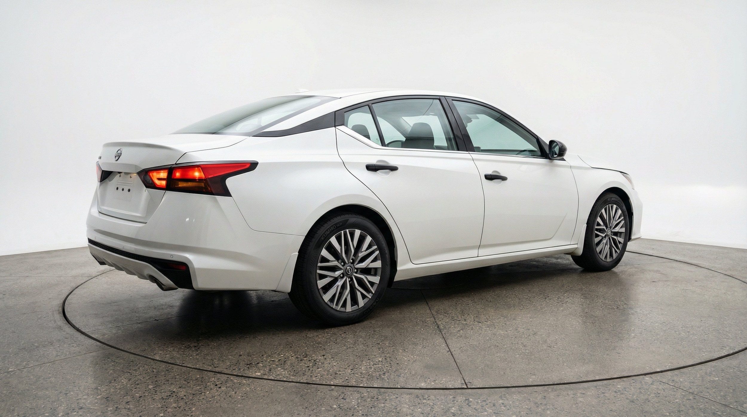 Thumbnail: 2025 Nissan Altima - 9