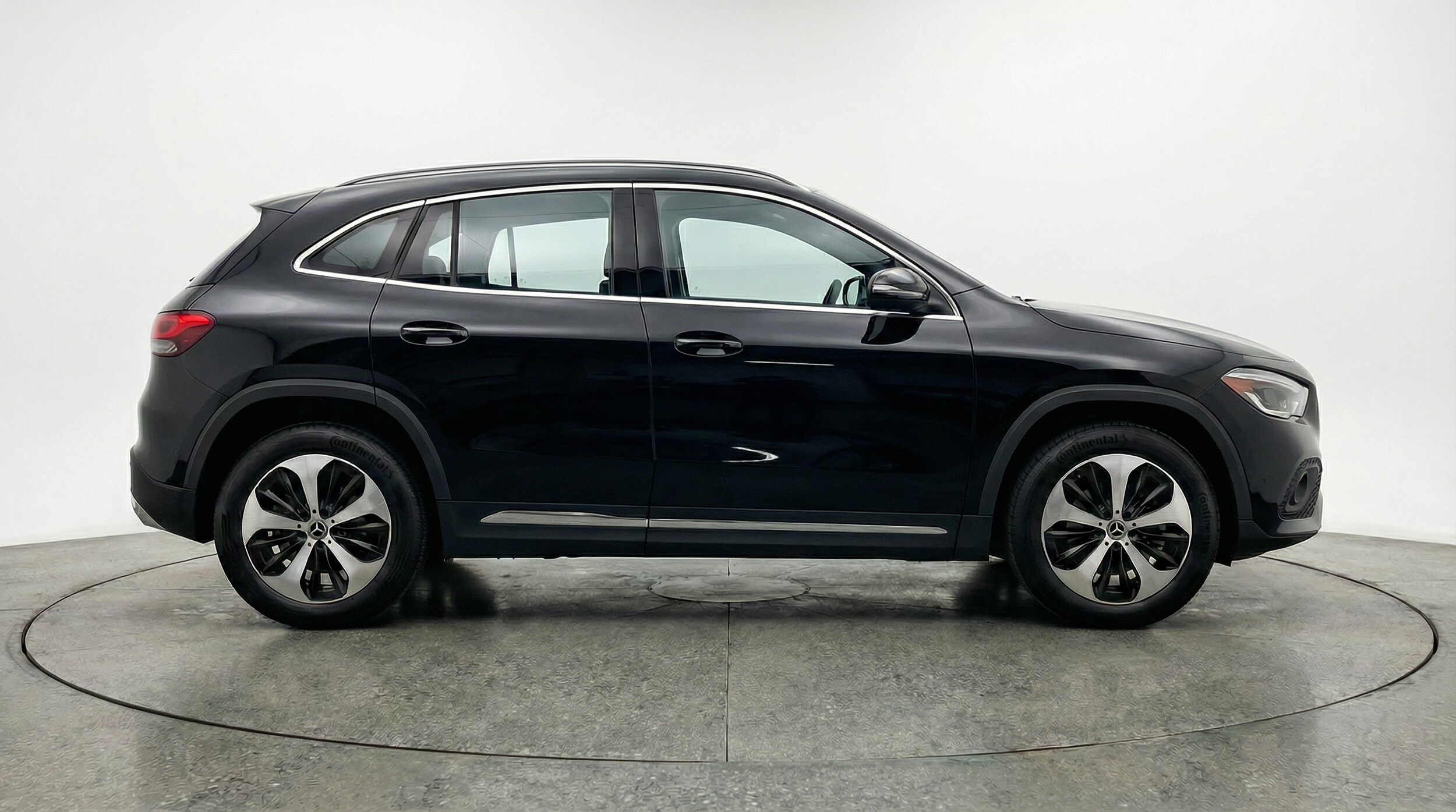 Thumbnail: 2025 Mercedes-Benz GLA - 8