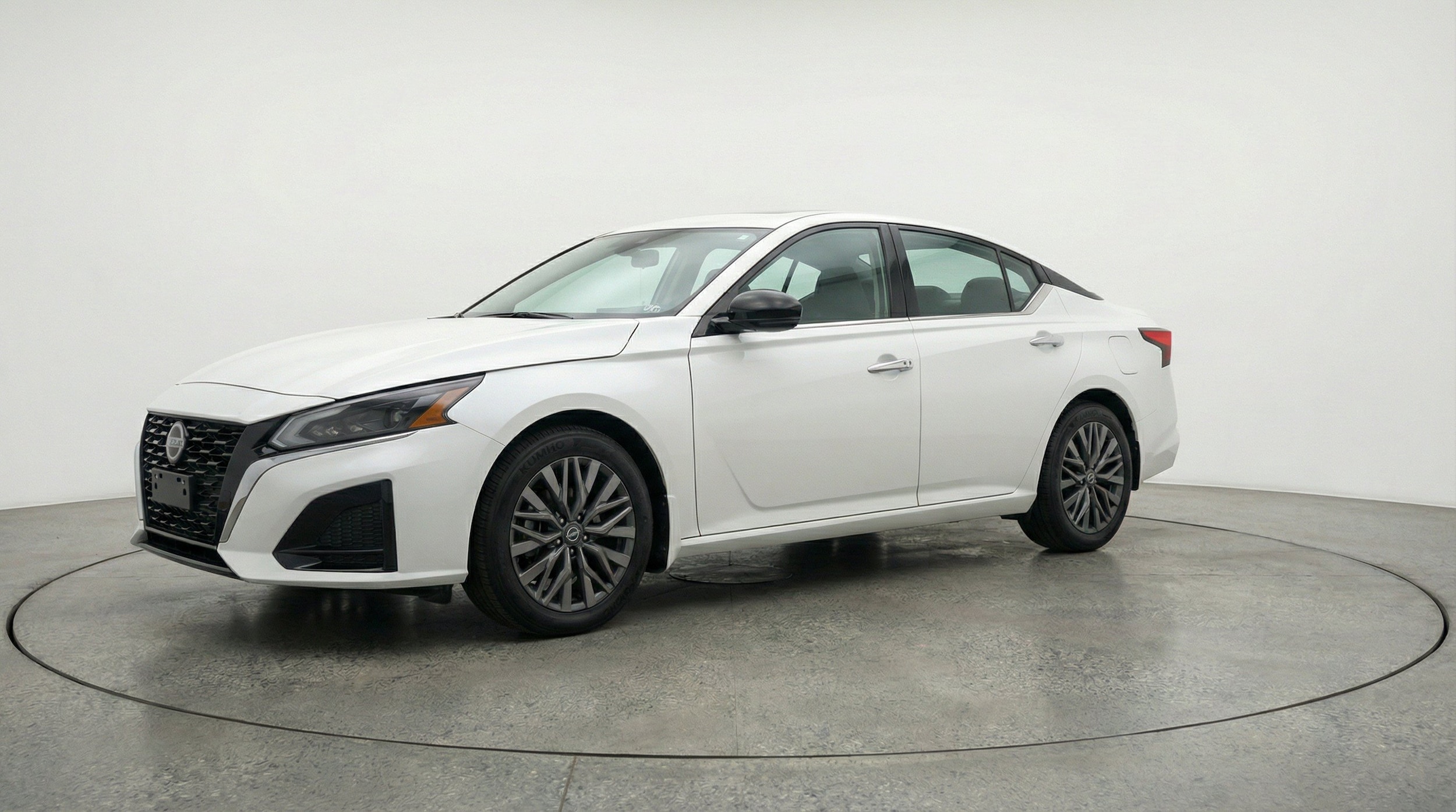 Thumbnail: 2025 Nissan Altima - 3