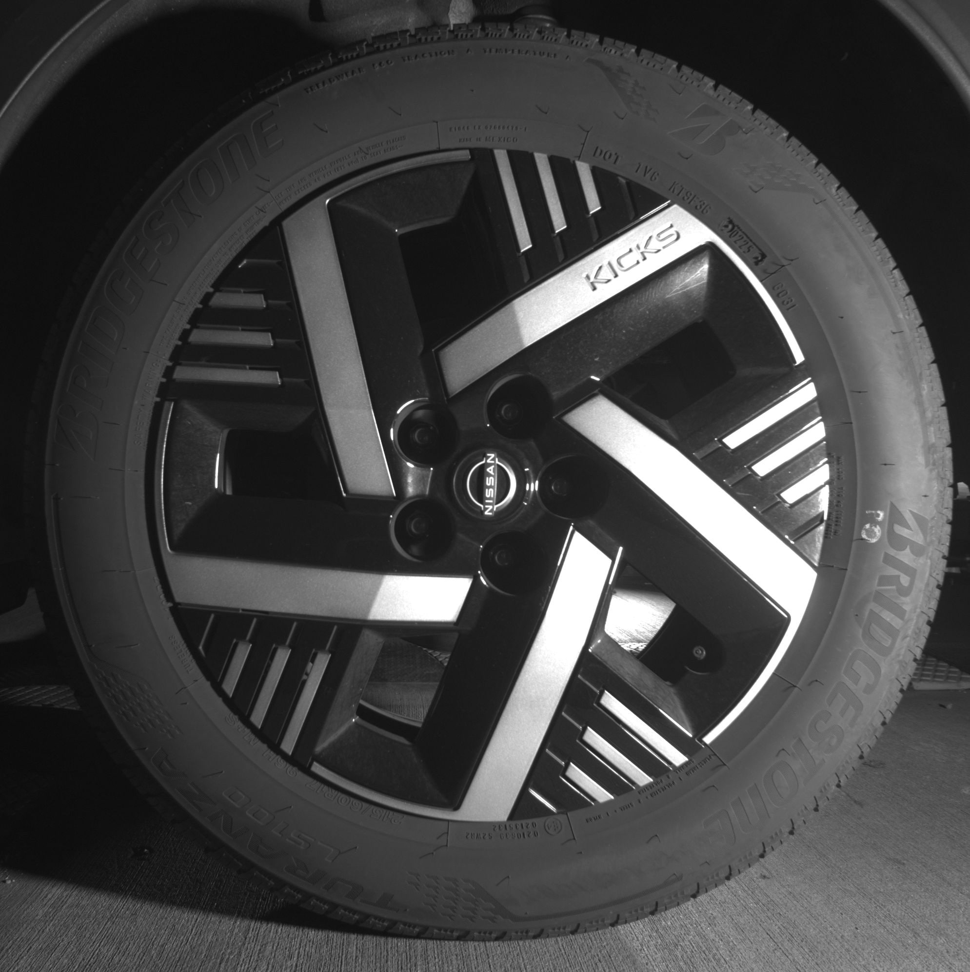 Thumbnail: 2025 Nissan Kicks - 11