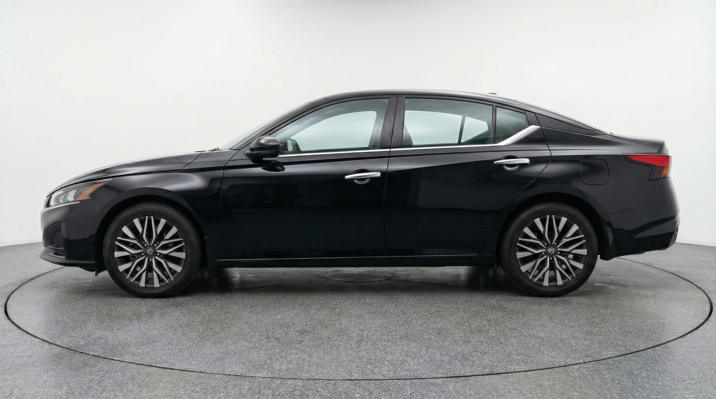 Thumbnail: 2025 Nissan Altima - 4