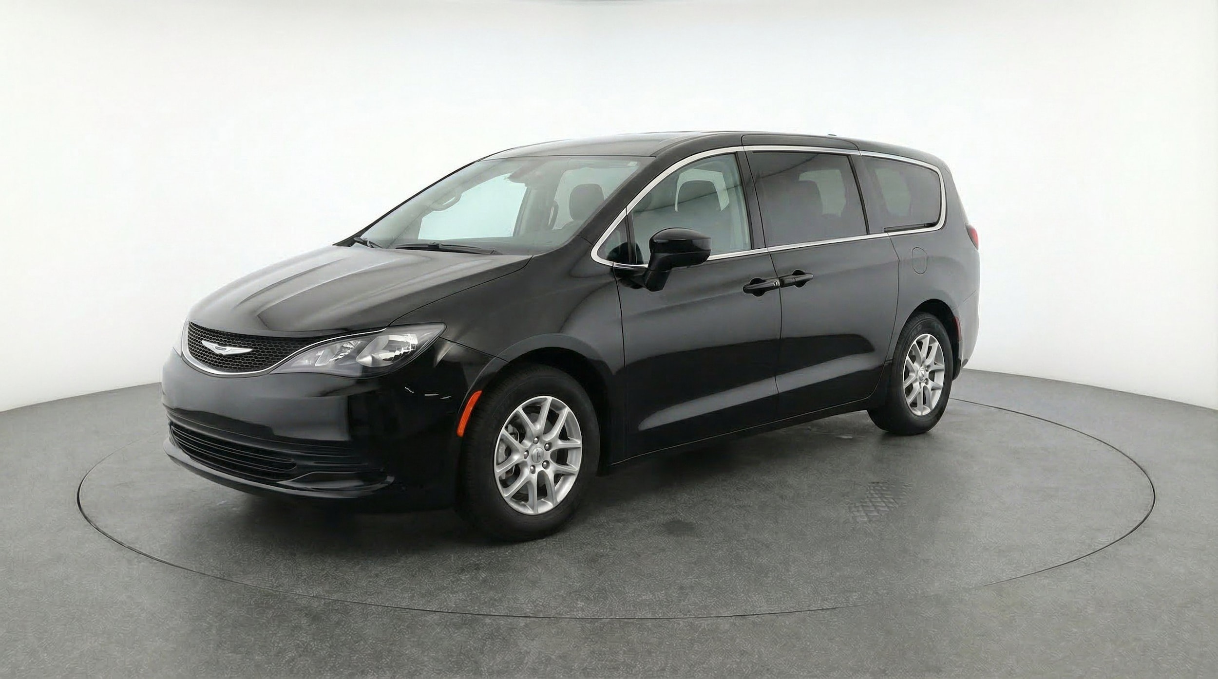 Thumbnail: 2024 Chrysler Voyager - 3
