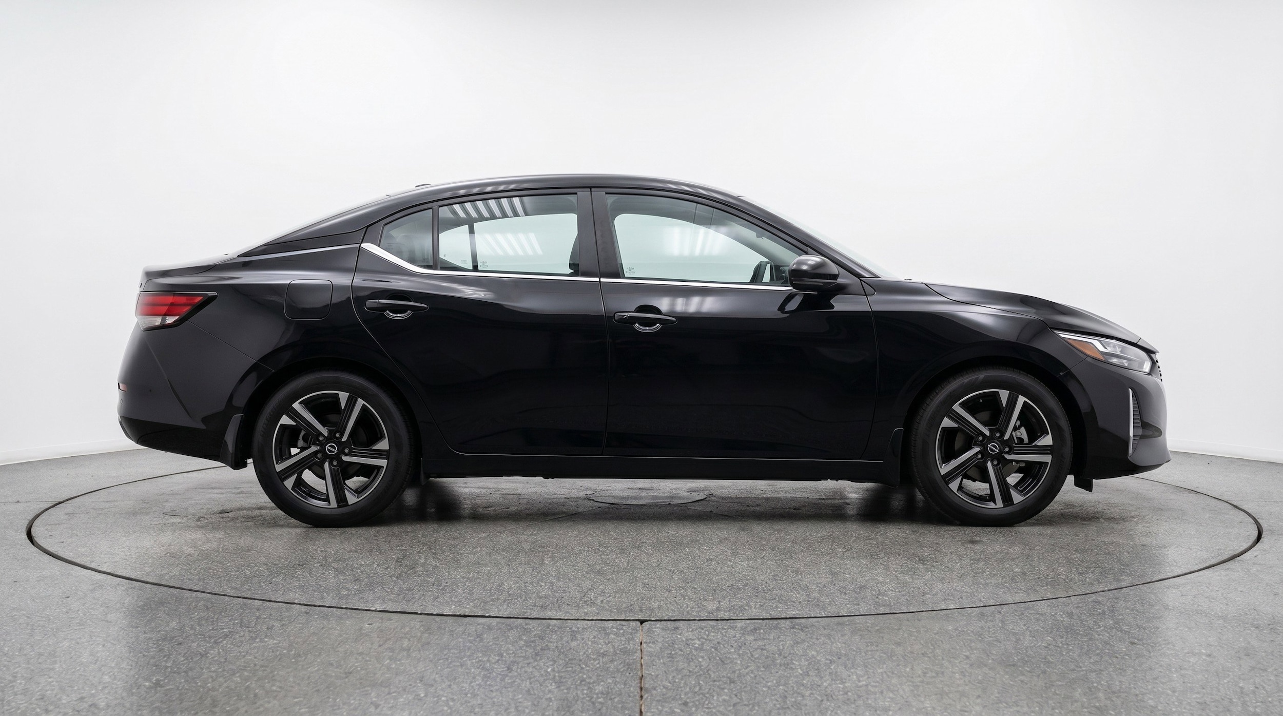 Thumbnail: 2025 Nissan Sentra - 11