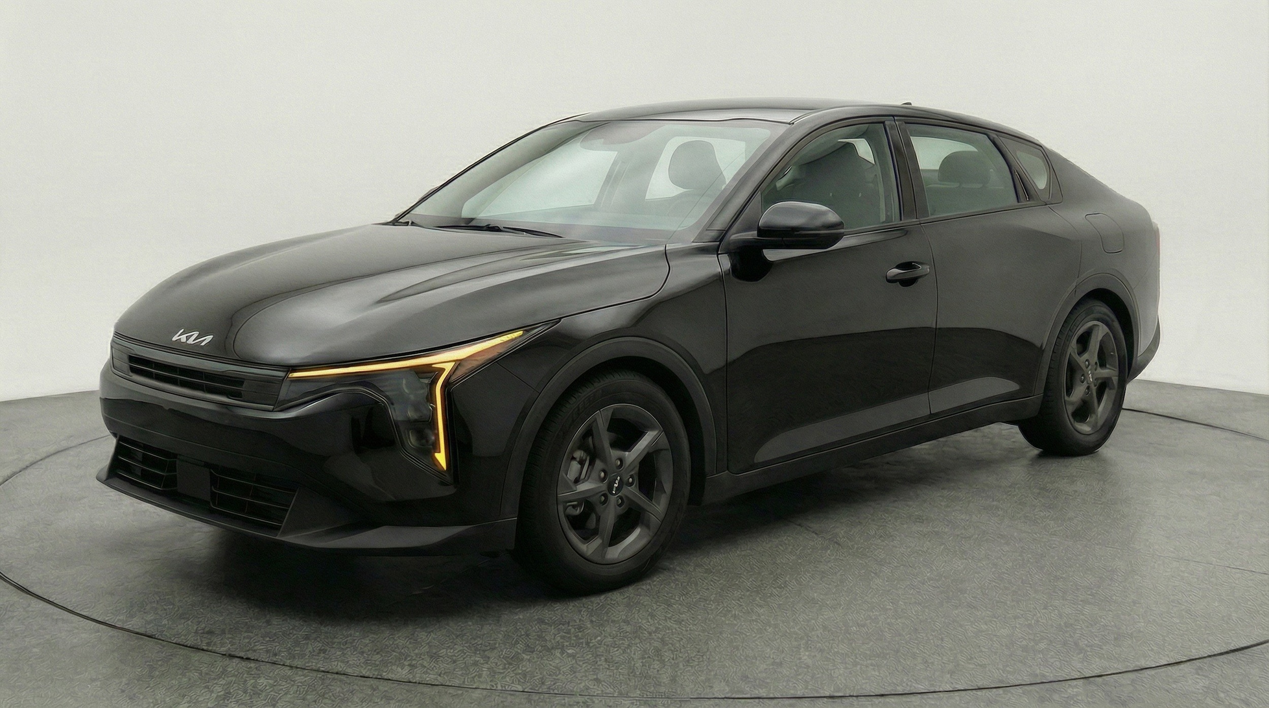 Thumbnail: 2025 Kia K4 - 3