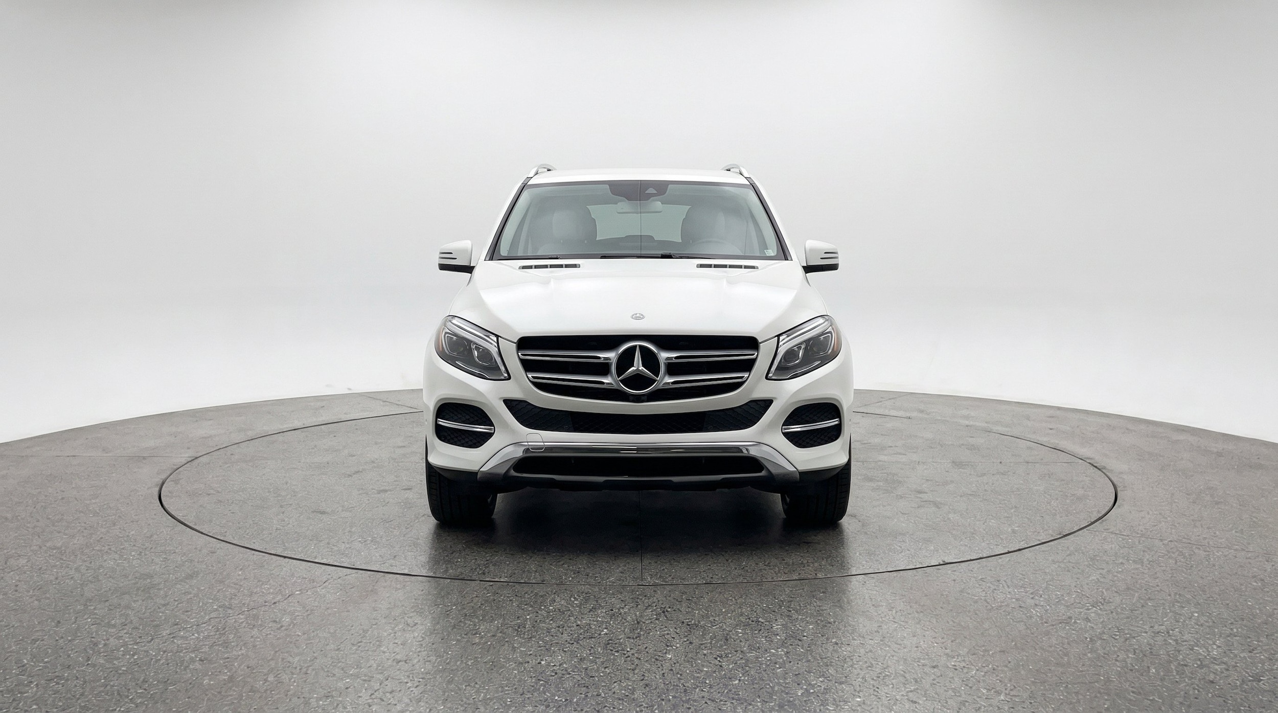 Thumbnail: 2026 Mercedes-Benz GLE - 2