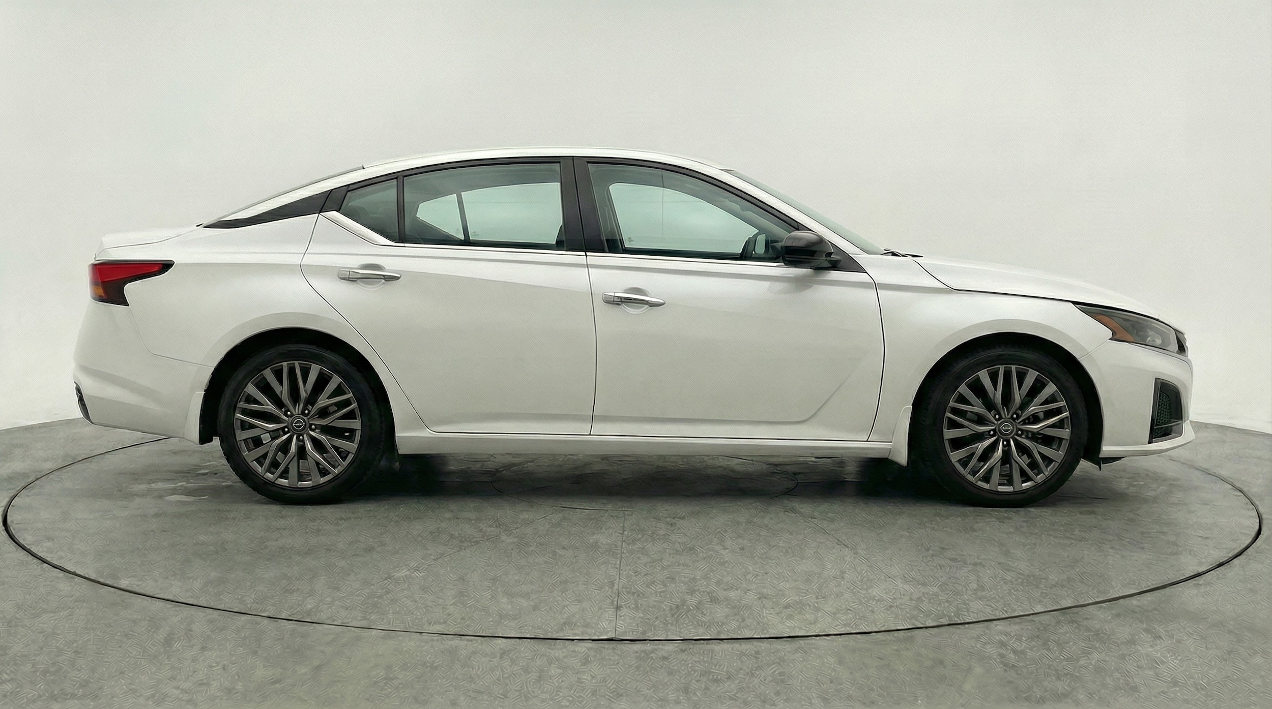 Thumbnail: 2025 Nissan Altima - 8