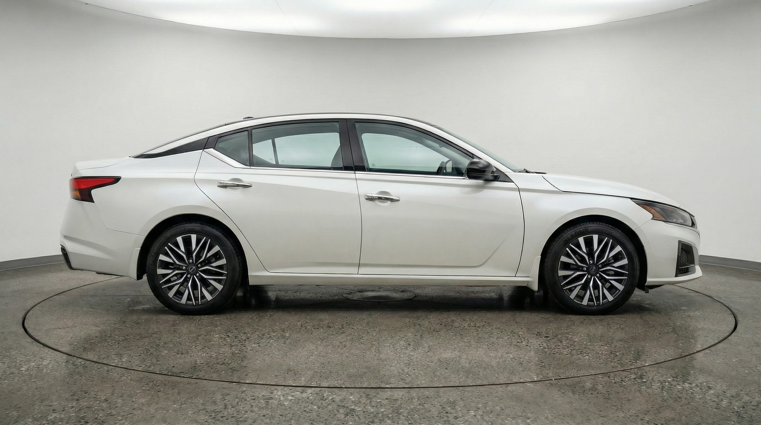 Thumbnail: 2025 Nissan Altima - 8