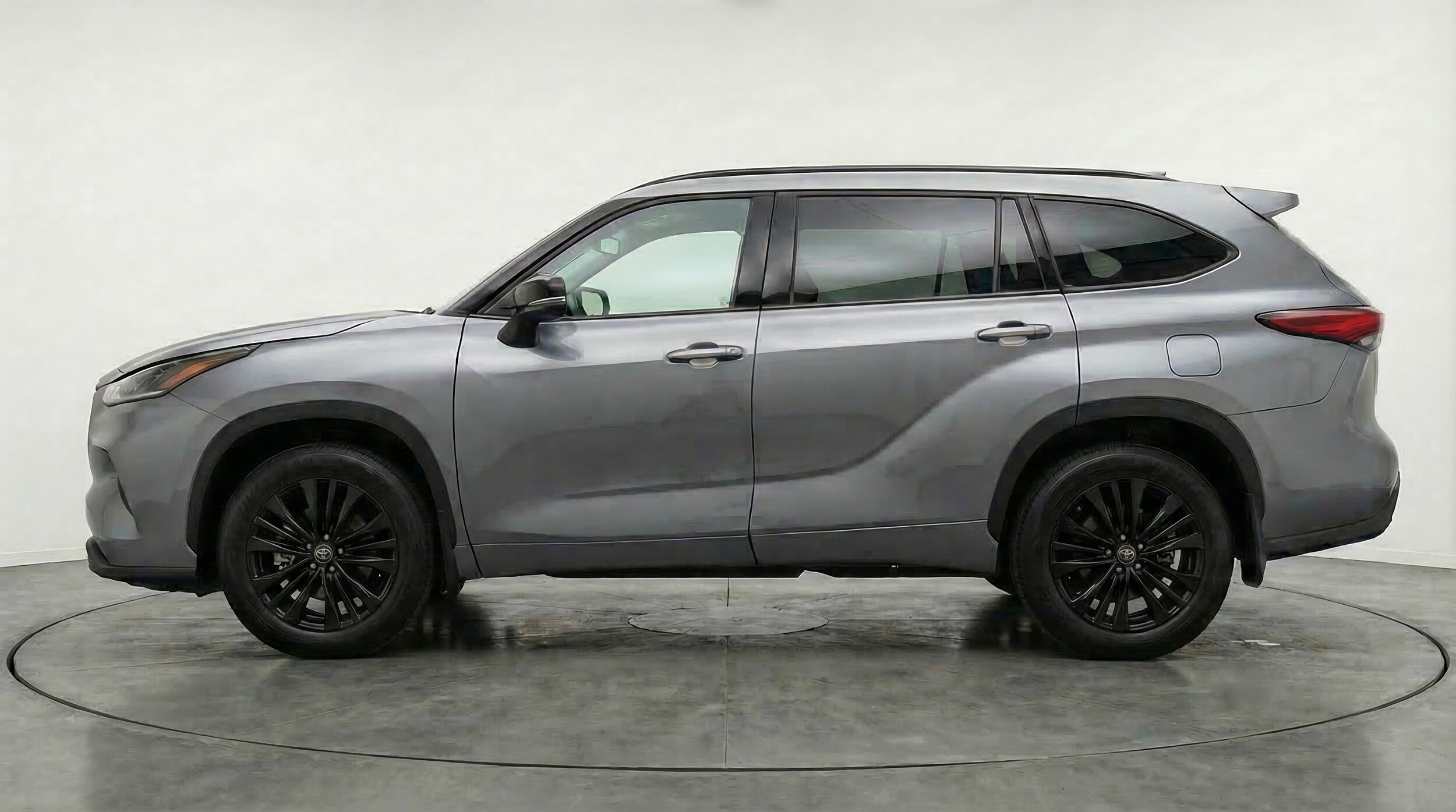 Thumbnail: 2025 Toyota Highlander - 4