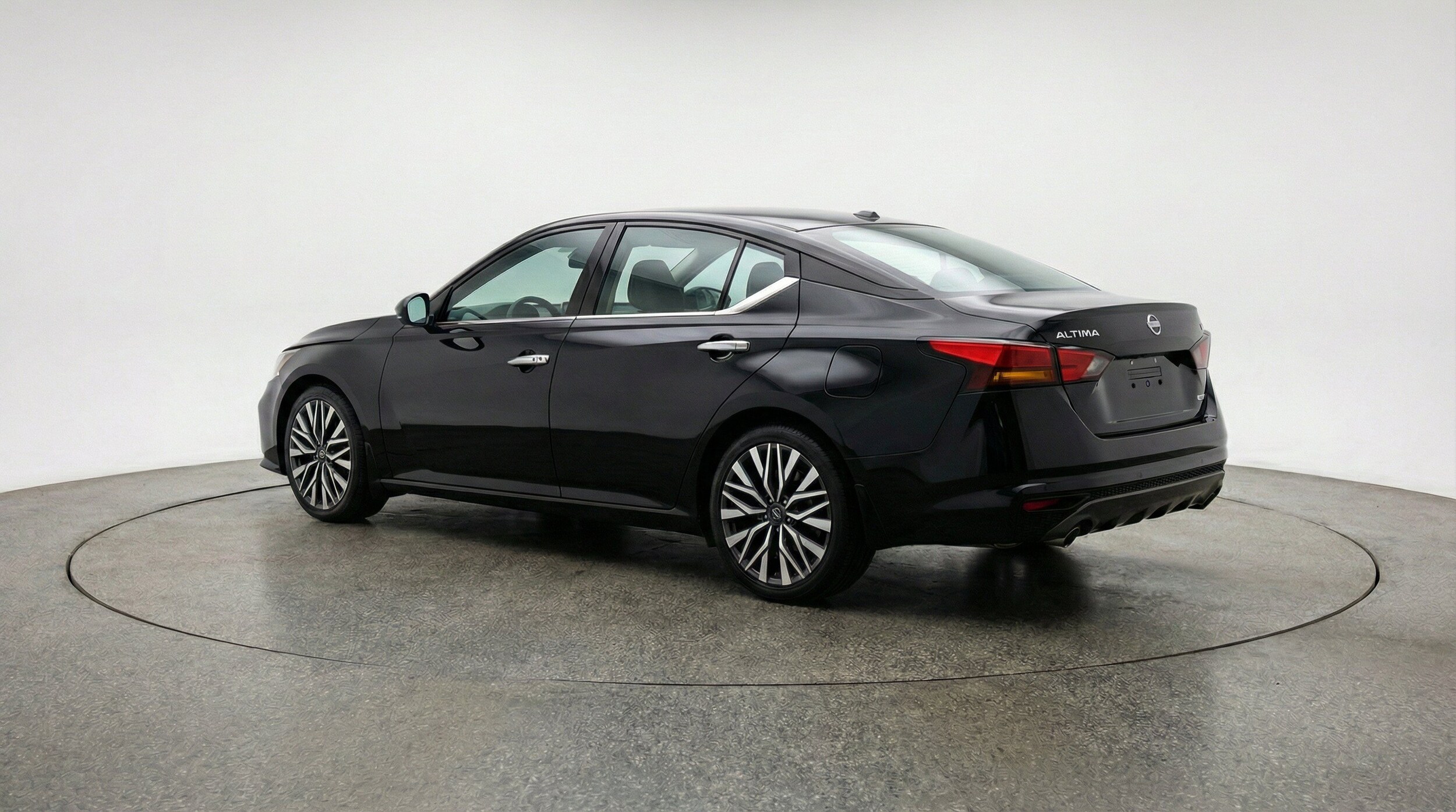Thumbnail: 2025 Nissan Altima - 6