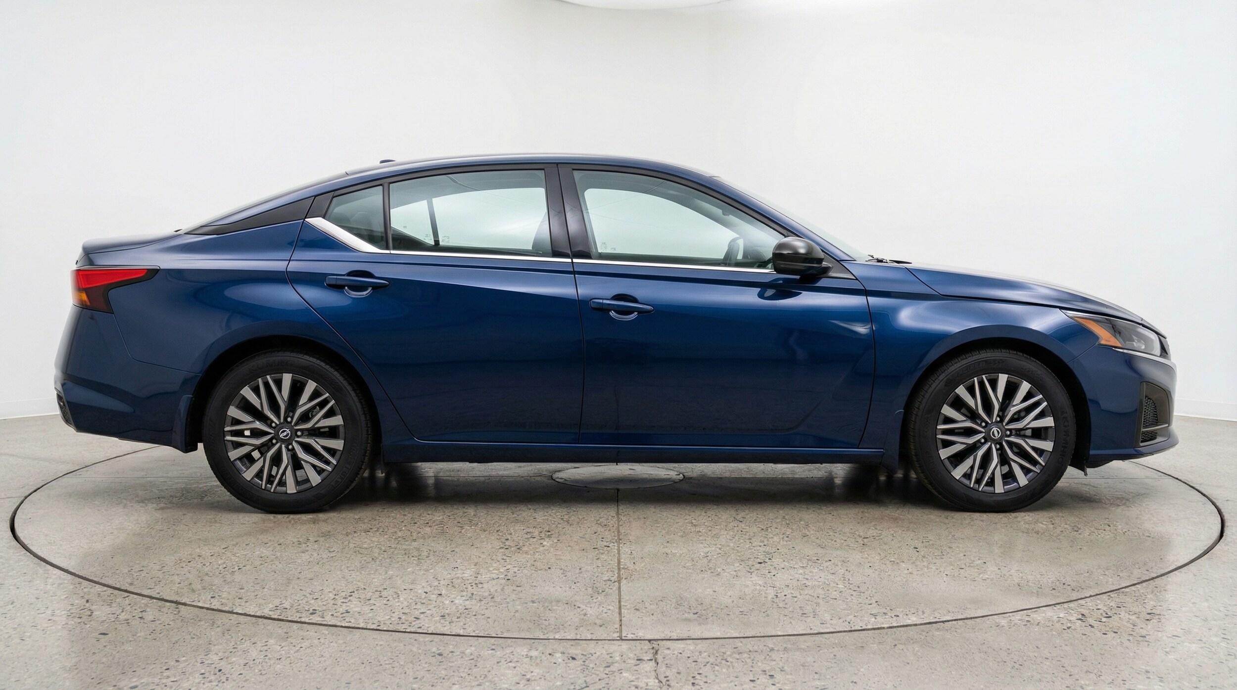 Thumbnail: 2025 Nissan Altima - 8