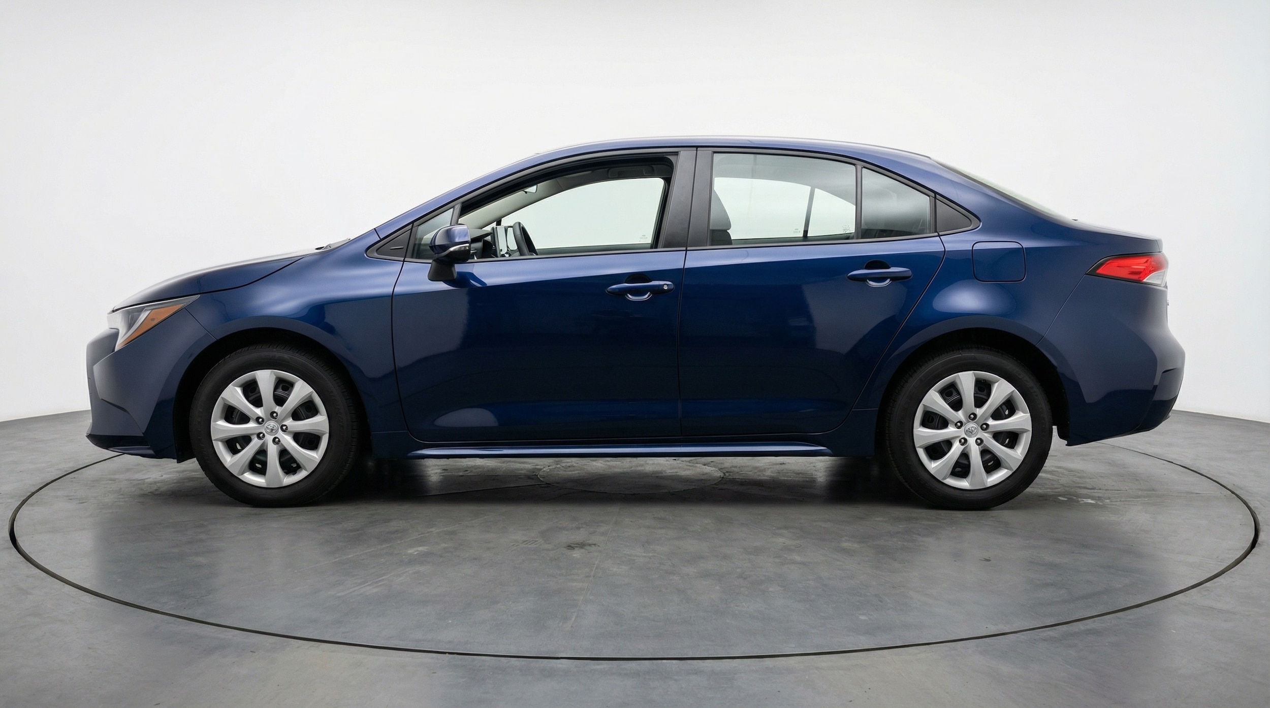 Thumbnail: 2025 Toyota Corolla - 4