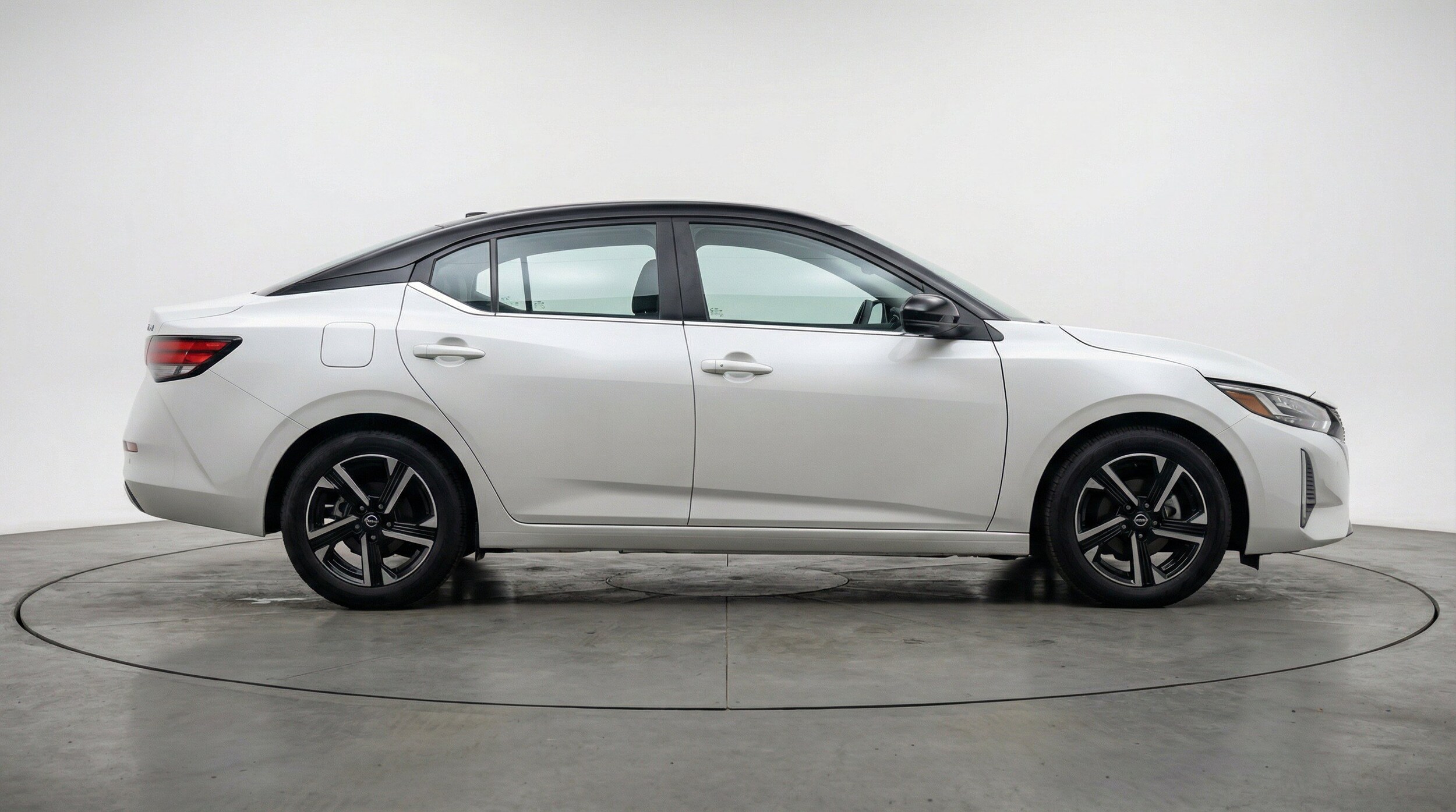 Thumbnail: 2025 Nissan Sentra - 11