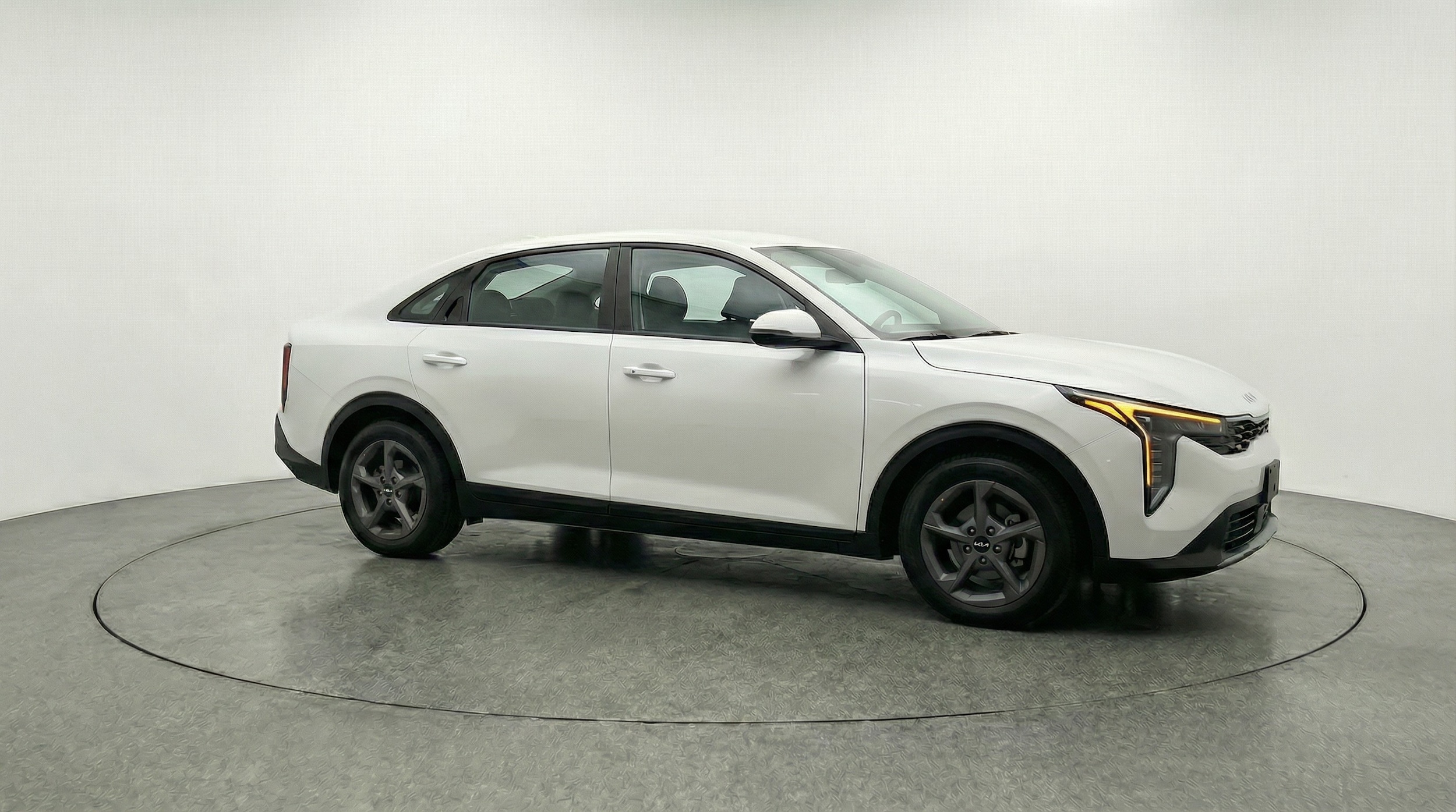 Thumbnail: 2025 Kia K4 - 1