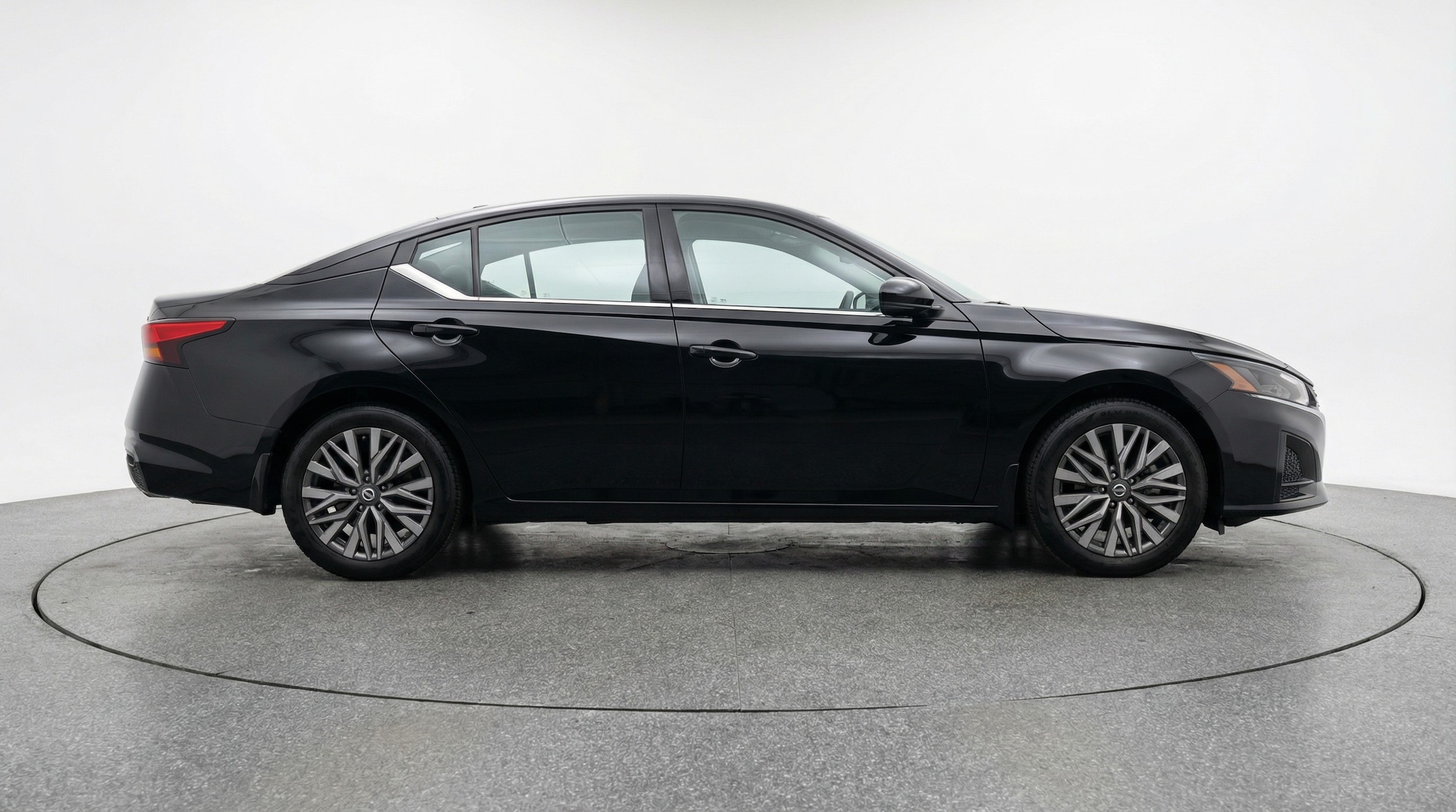 Thumbnail: 2025 Nissan Altima - 8