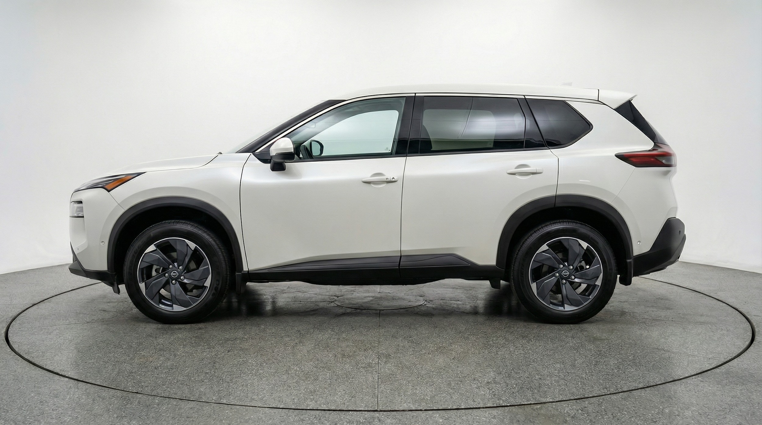 Thumbnail: 2025 Nissan Rogue - 4