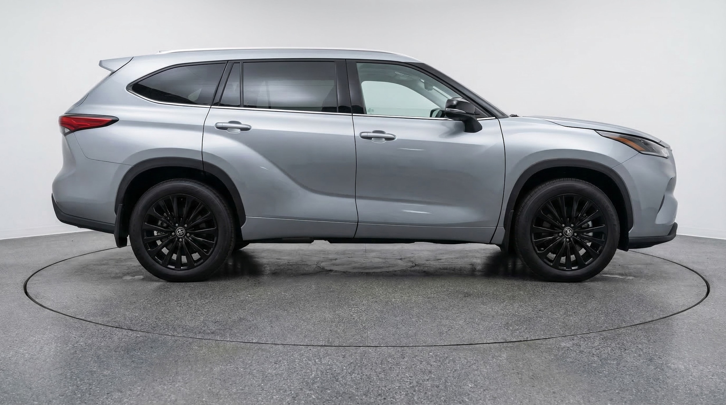 Thumbnail: 2025 Toyota Highlander - 8