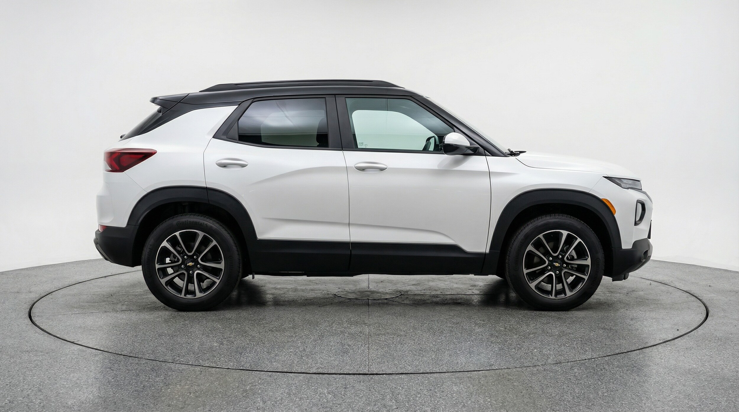 Thumbnail: 2025 Chevrolet TrailBlazer - 8