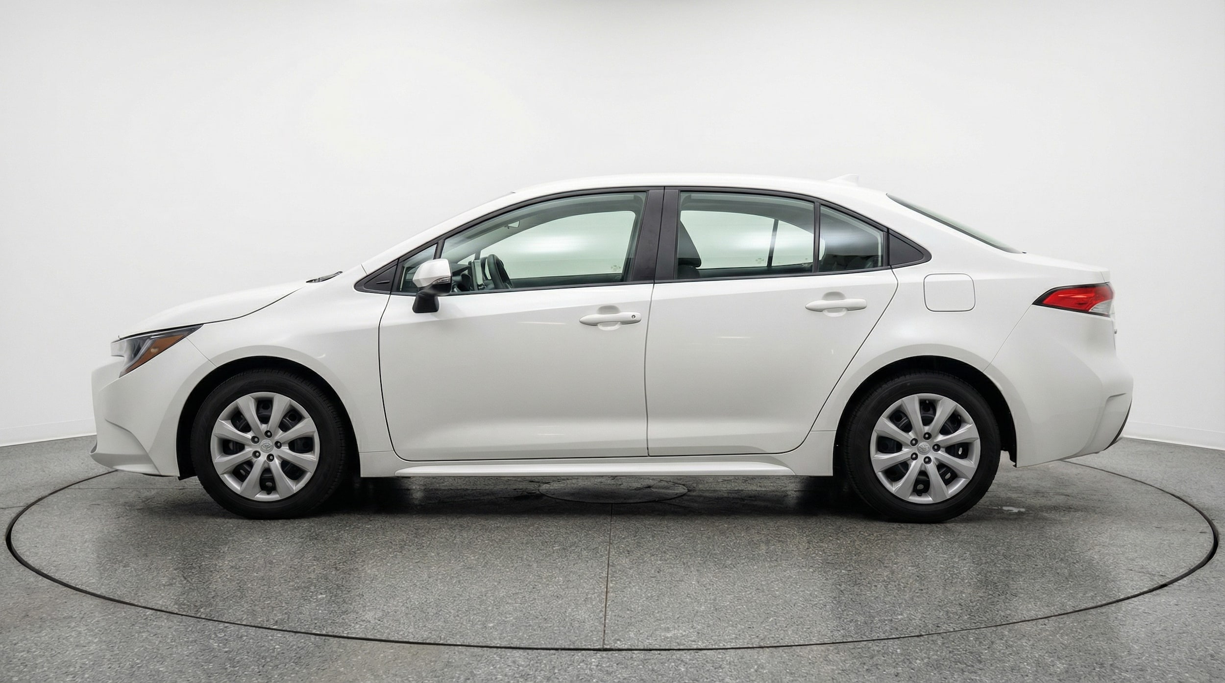 Thumbnail: 2025 Toyota Corolla - 4
