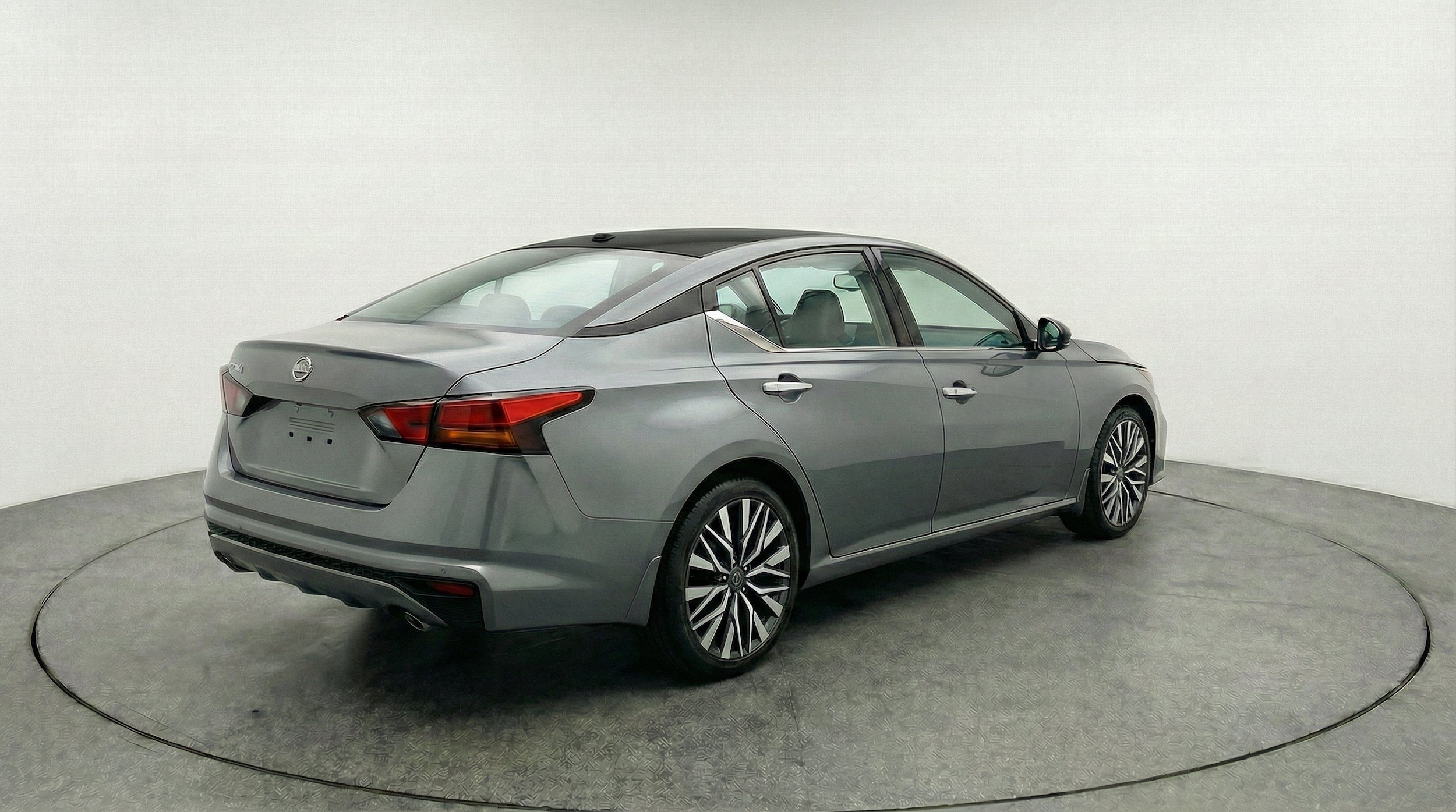 Thumbnail: 2025 Nissan Altima - 9