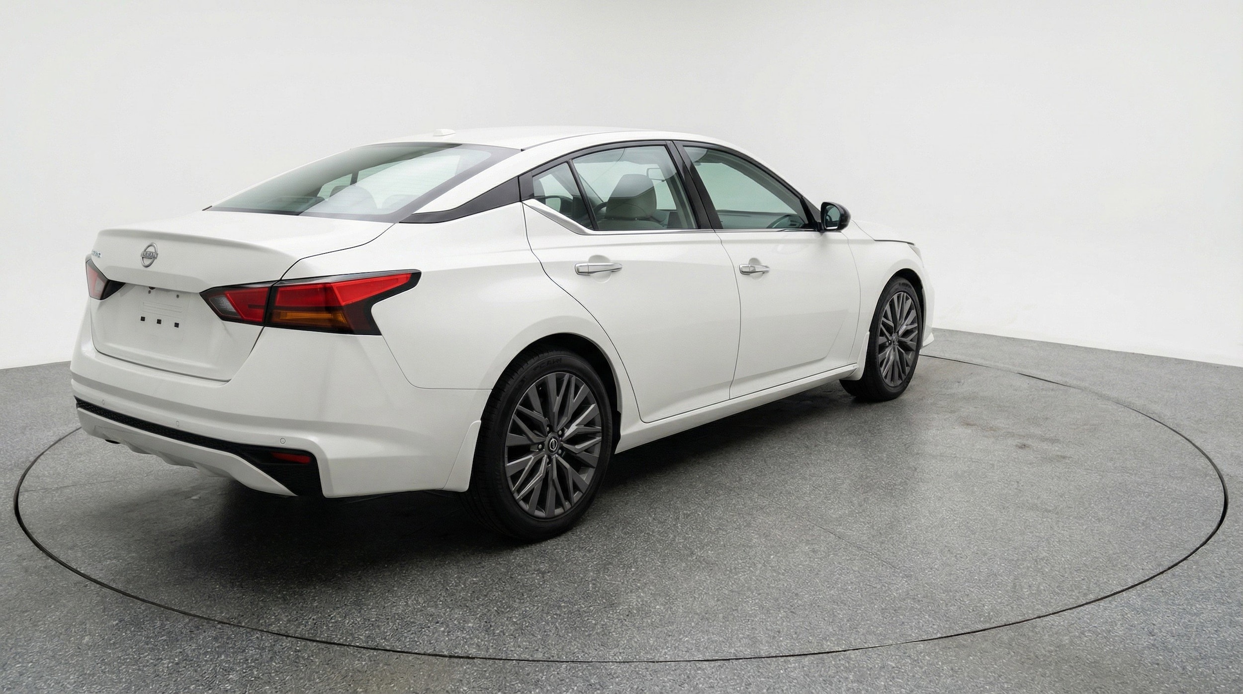 Thumbnail: 2025 Nissan Altima - 9
