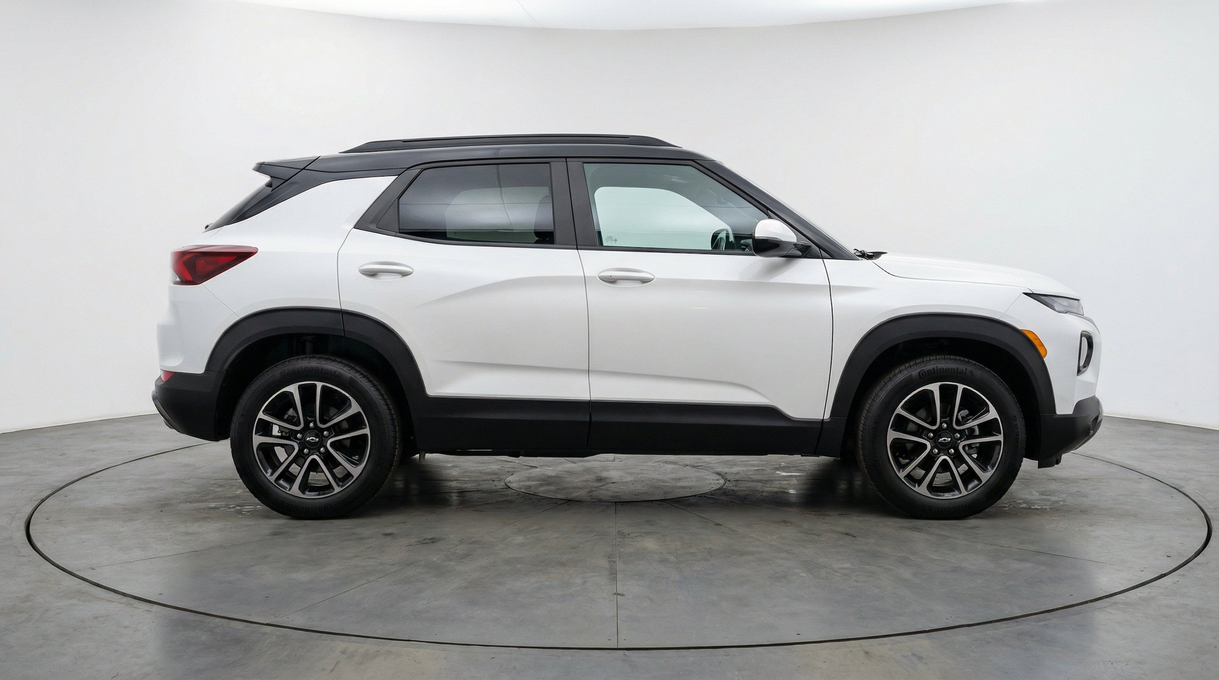Thumbnail: 2025 Chevrolet TrailBlazer - 10
