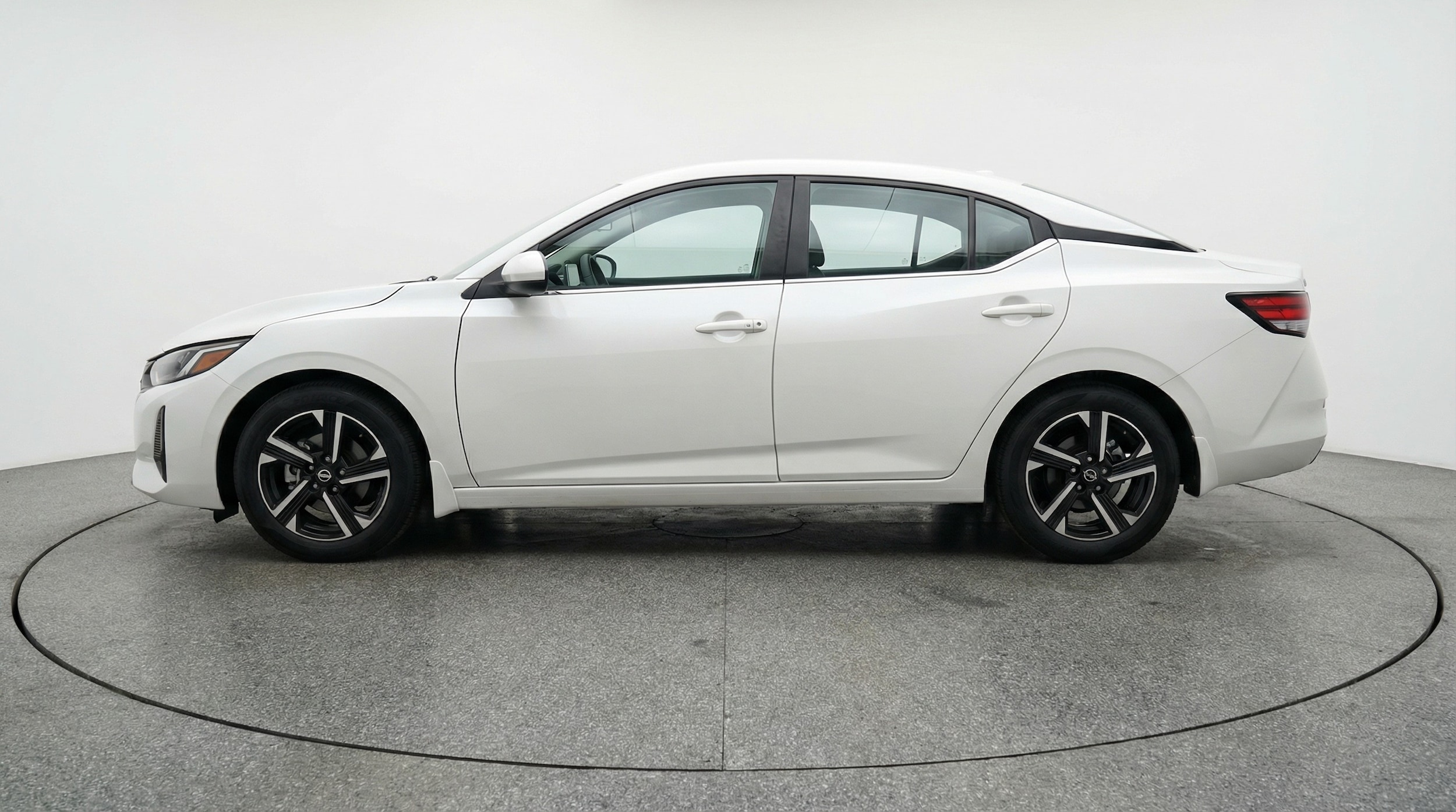 Thumbnail: 2025 Nissan Sentra - 4