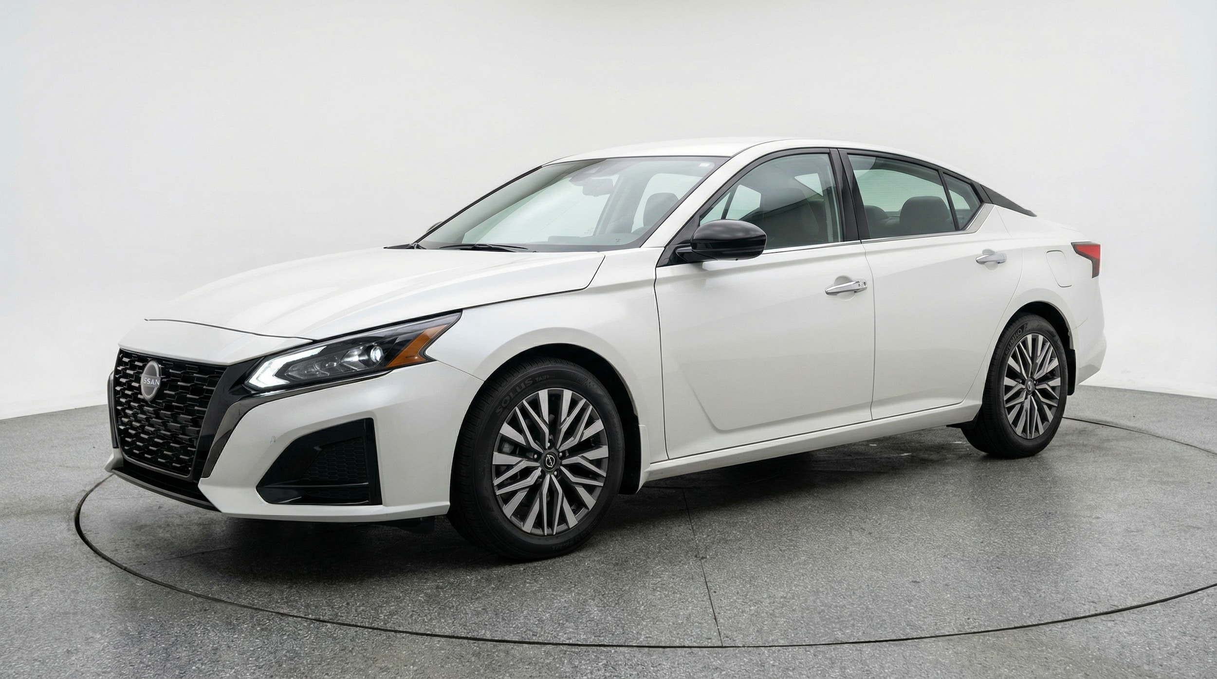 Thumbnail: 2025 Nissan Altima - 3