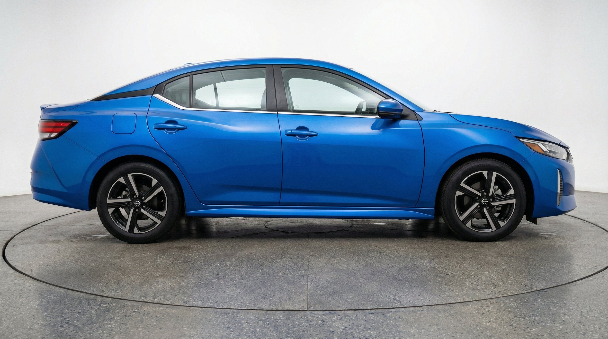 Thumbnail: 2025 Nissan Sentra - 11