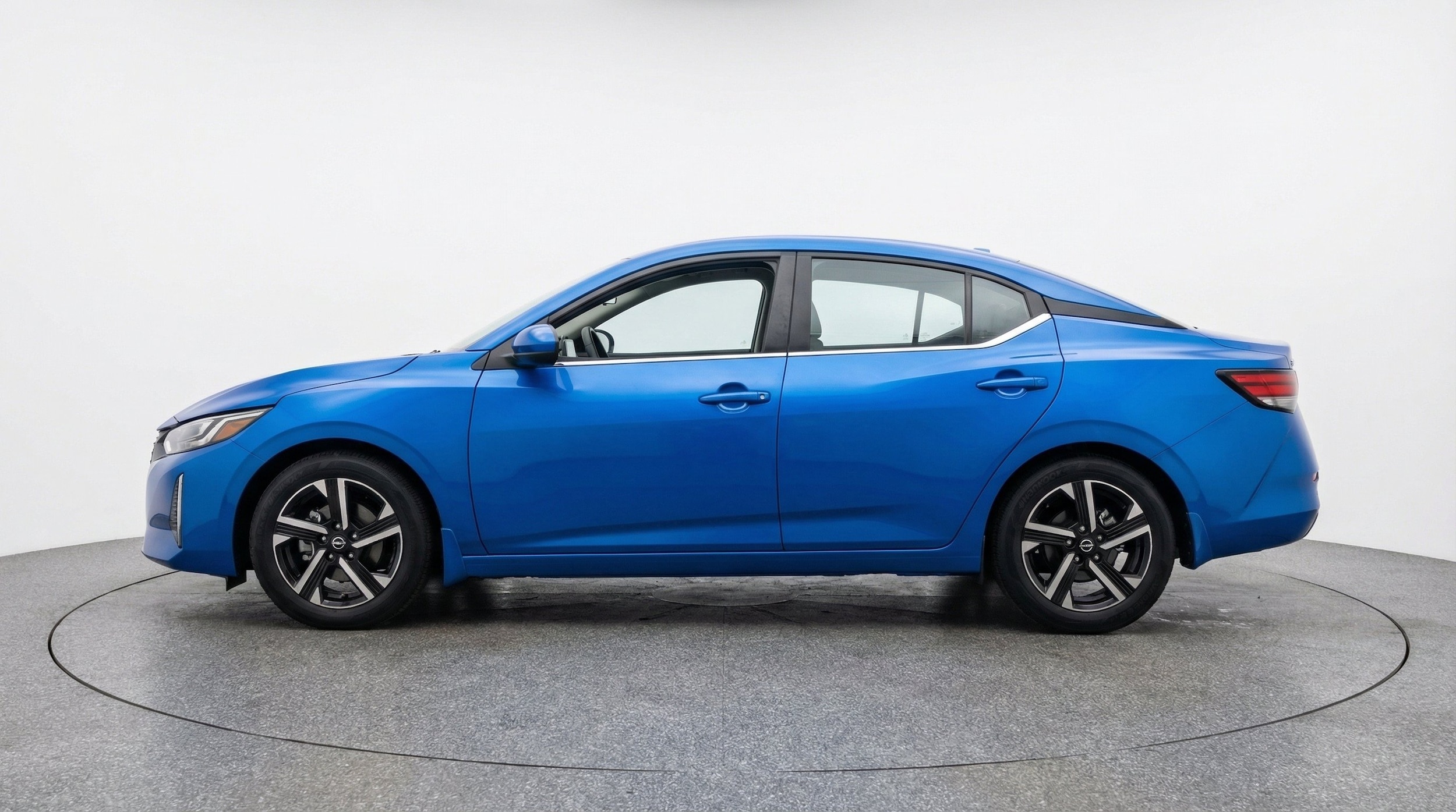 Thumbnail: 2025 Nissan Sentra - 5