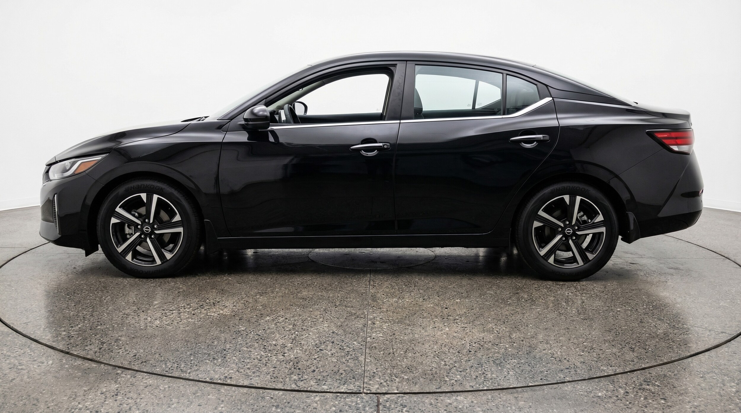 Thumbnail: 2025 Nissan Sentra - 4