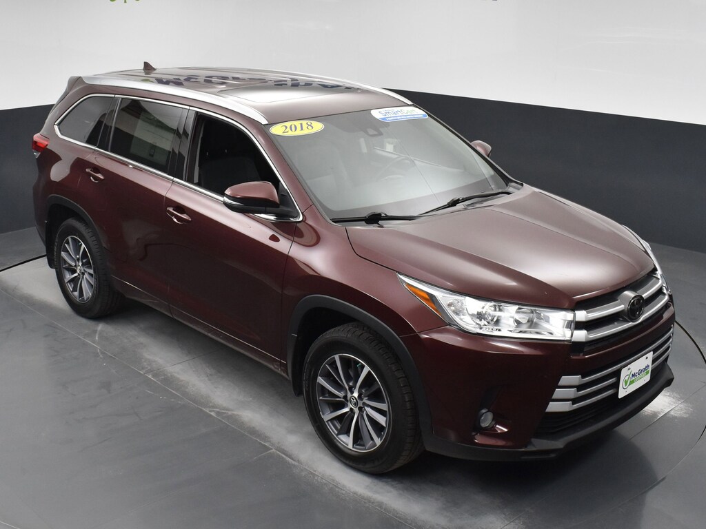 Used 2018 Toyota Highlander For Sale at McGrath Auto VIN