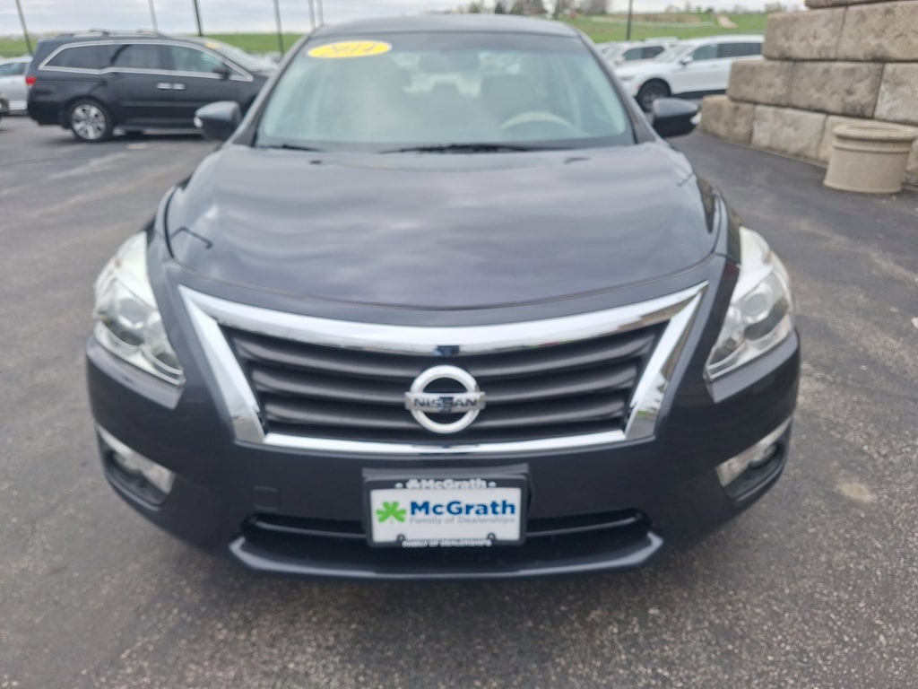 Used 2014 Nissan Altima For Sale at Davenport Used Car Superstore VIN