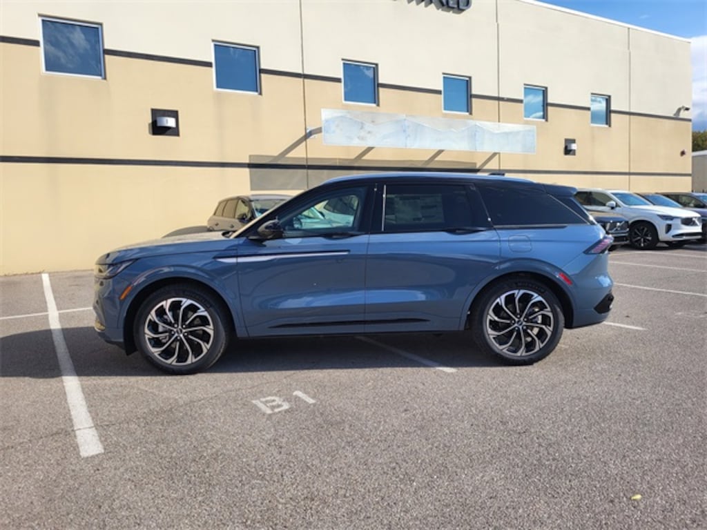 New 2025 Lincoln Nautilus Reserve SUV